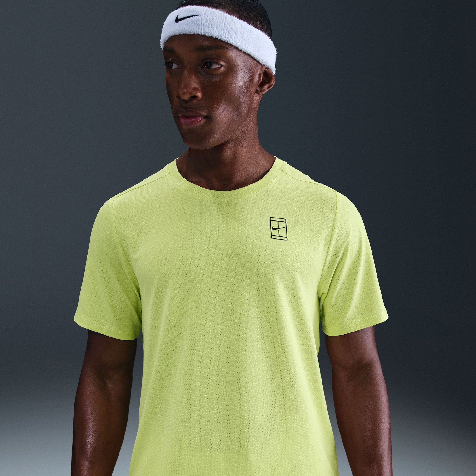 NikeCourt Advantage Men's Dri-FIT Tennis Shirt - Yellow (1)
