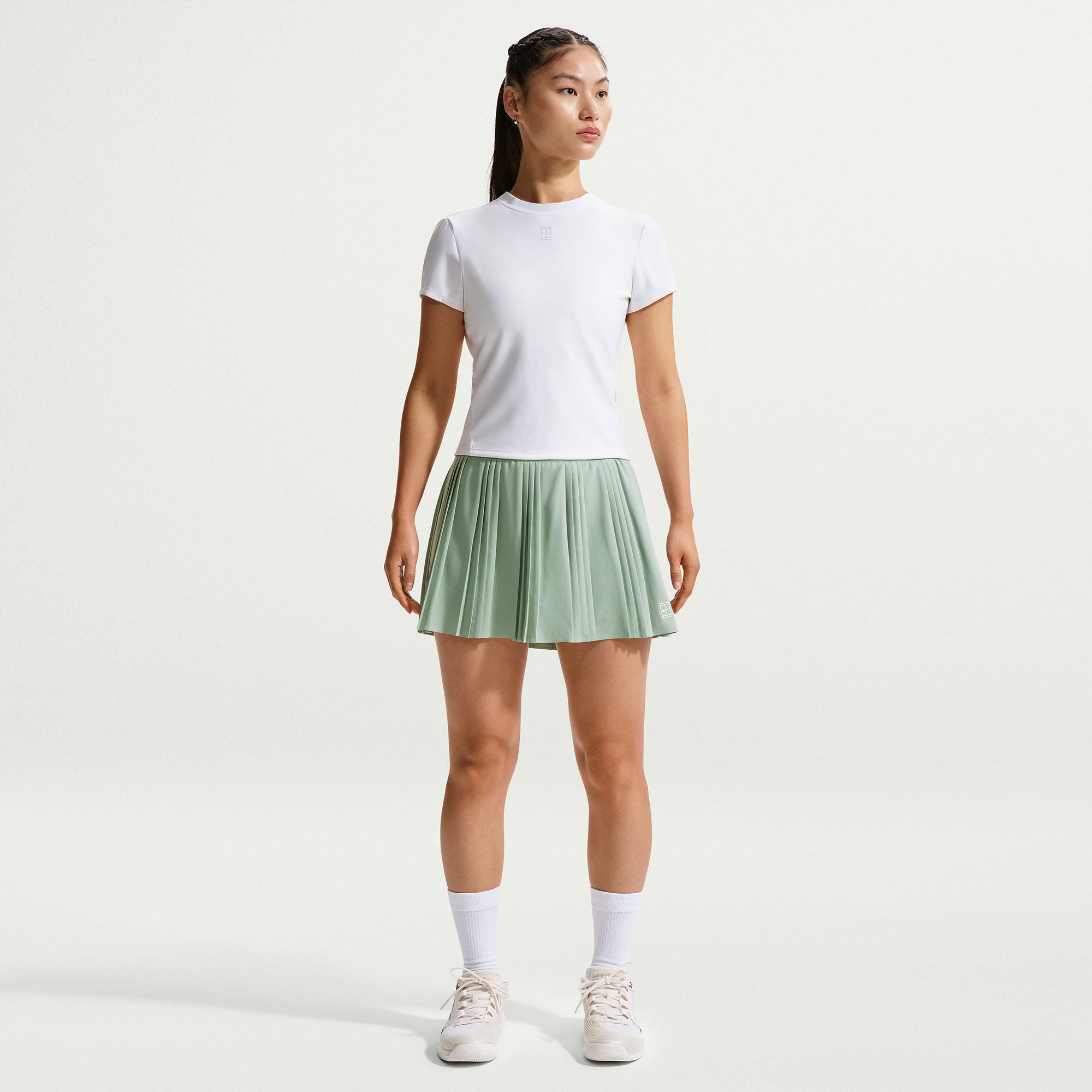 NikeCourt Advantage Women's Dri-FIT High-Waisted Pleated Tennis Skirt - Green (1)