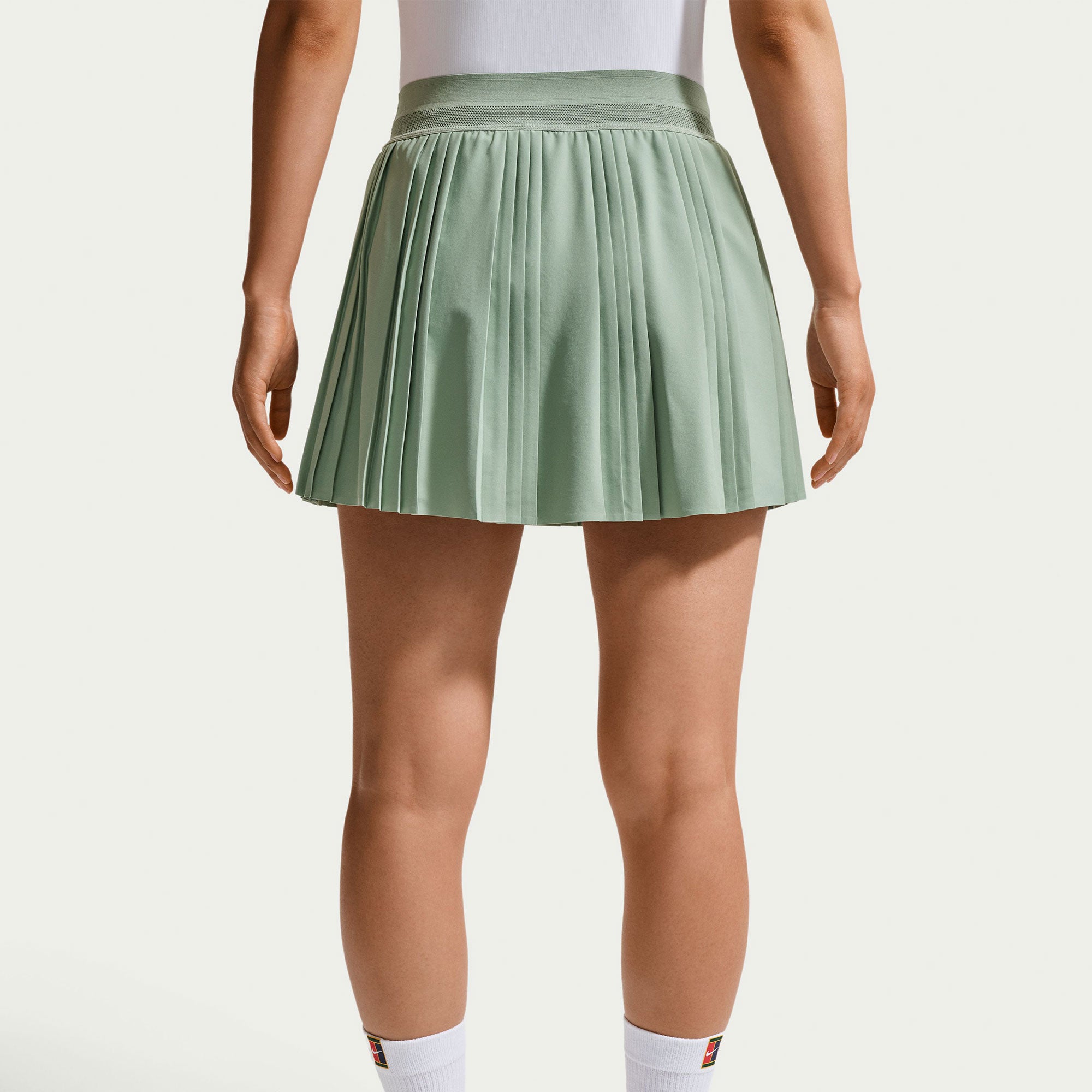 NikeCourt Advantage Women's Dri-FIT High-Waisted Pleated Tennis Skirt - Green (5)