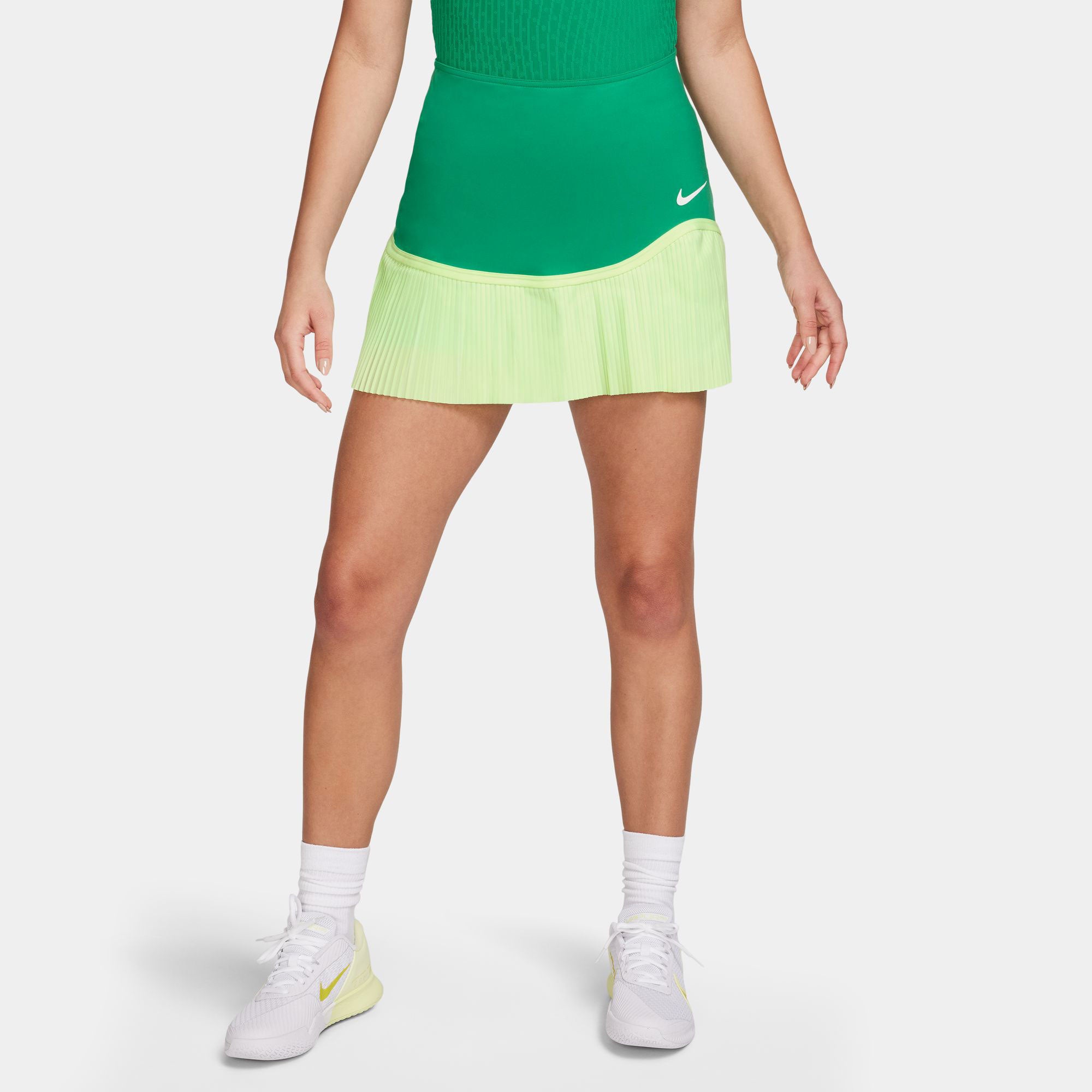 NikeCourt Advantage Women's Dri-FIT Pleated Tennis Skirt - Green (1)
