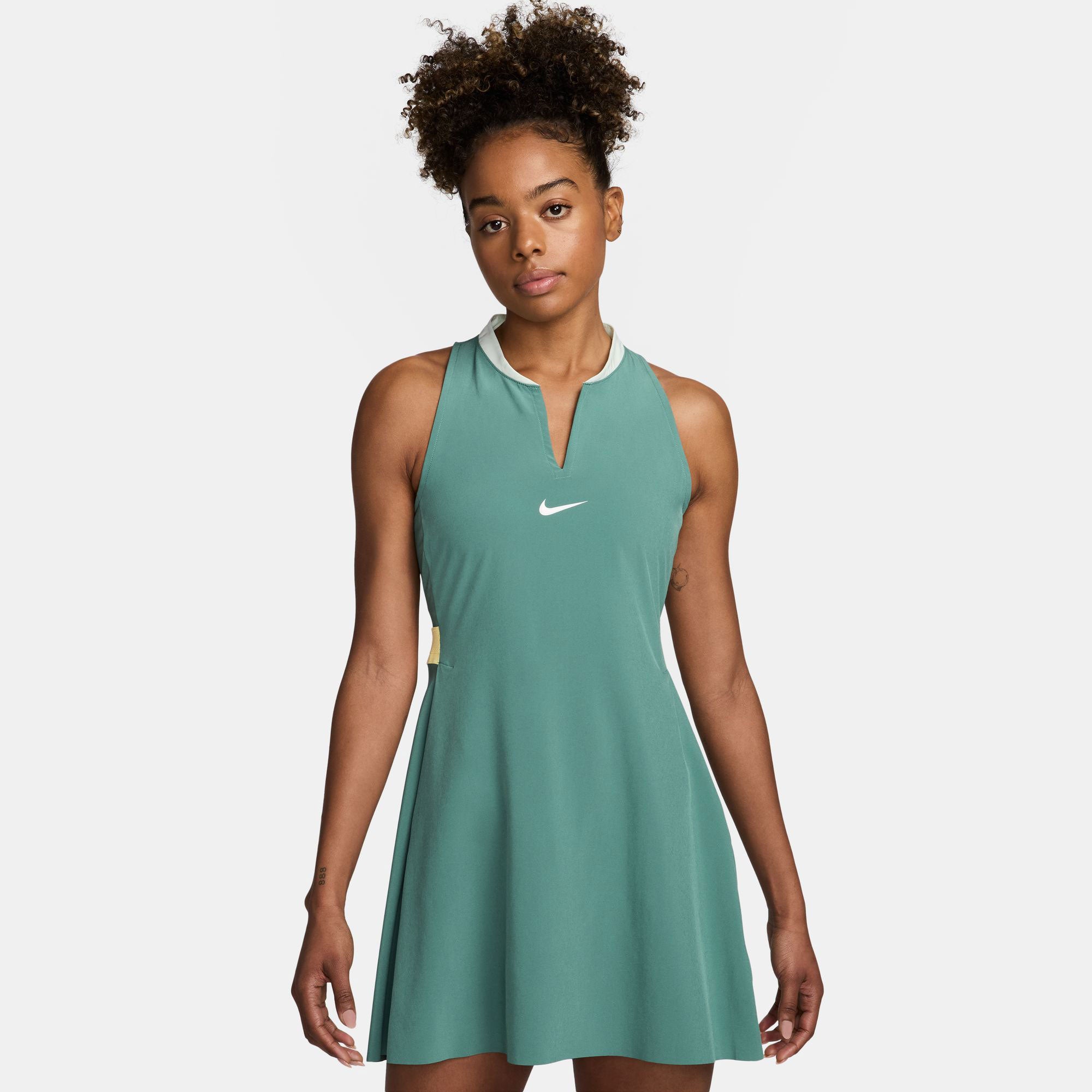 NikeCourt Advantage Women's Dri-FIT Tennis Dress - Green (1)