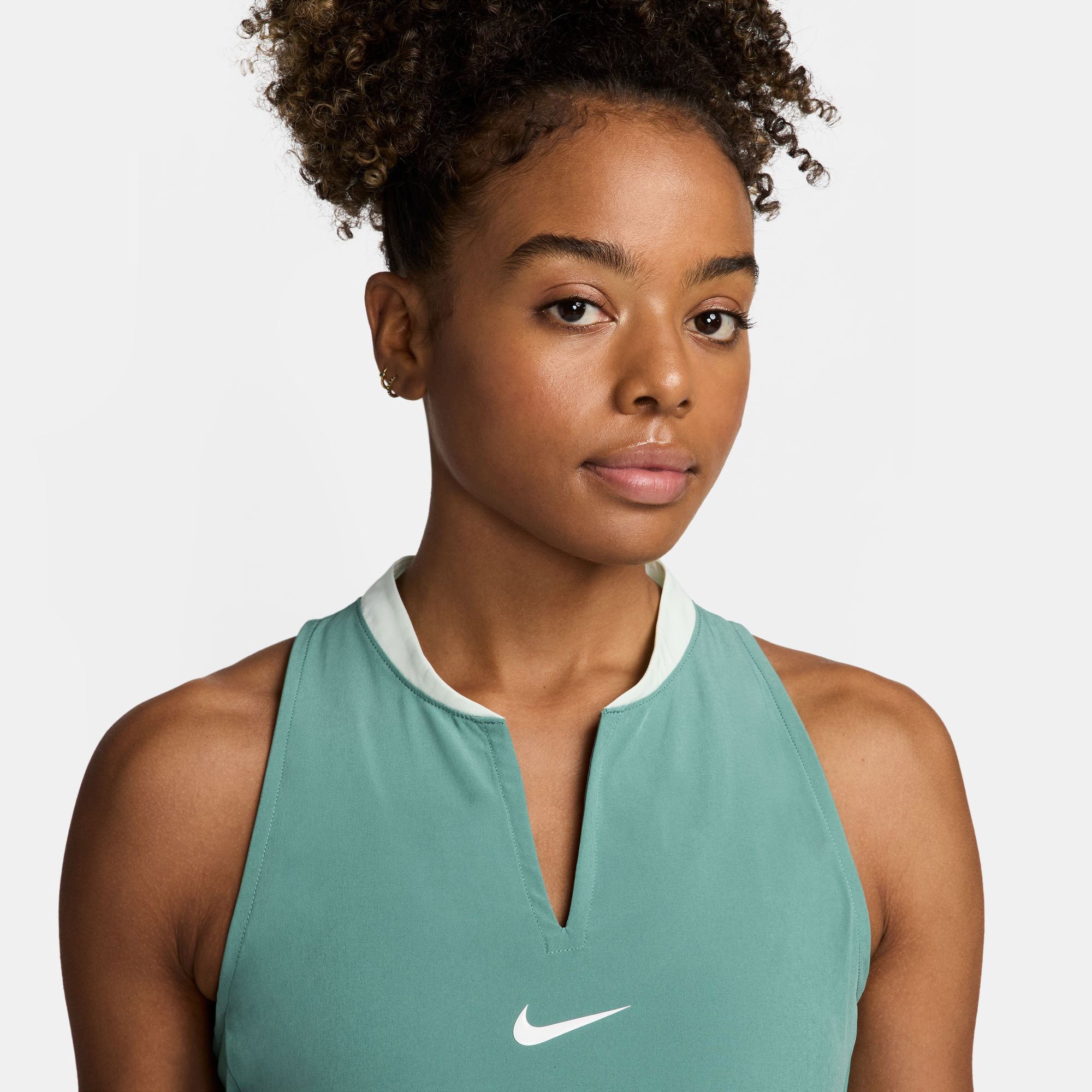 NikeCourt Advantage Women's Dri-FIT Tennis Dress - Green (3)