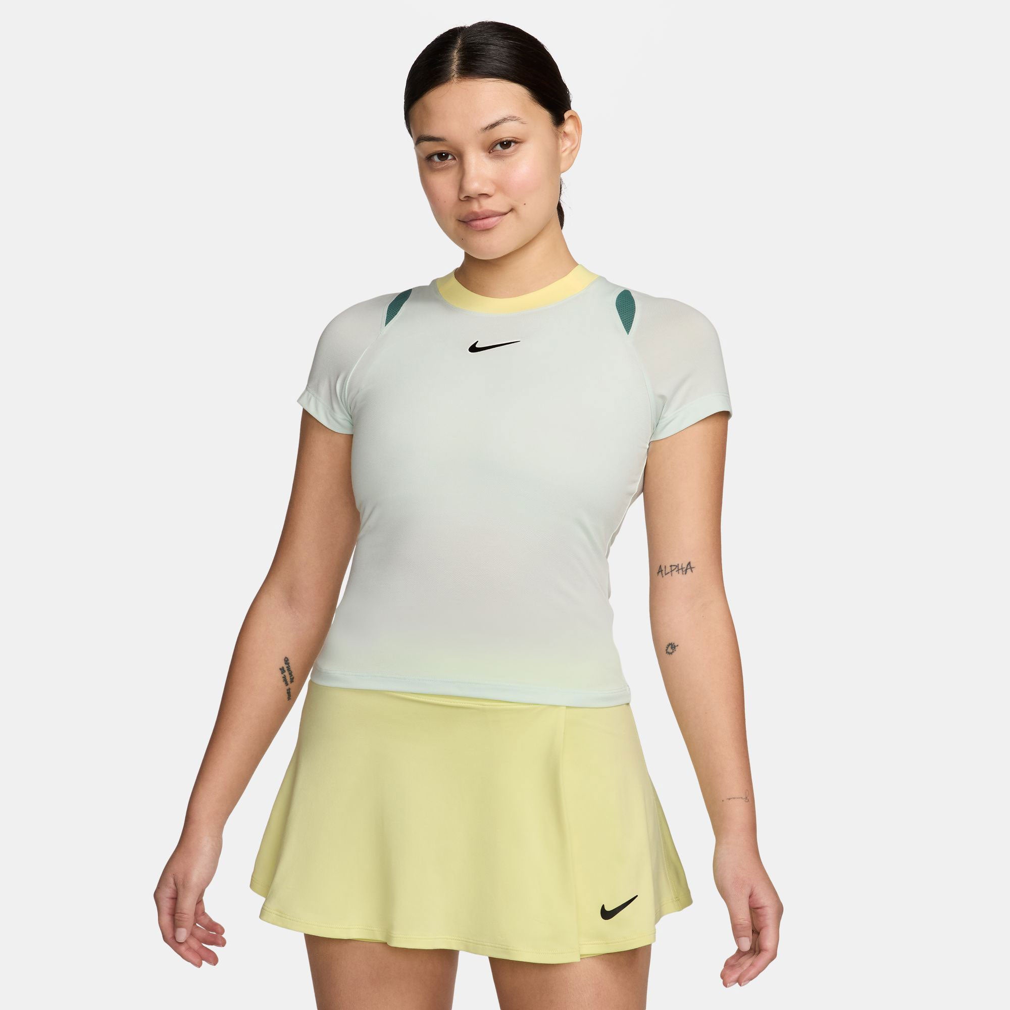 NikeCourt Advantage Women's Dri-FIT Tennis Shirt - Green (1)