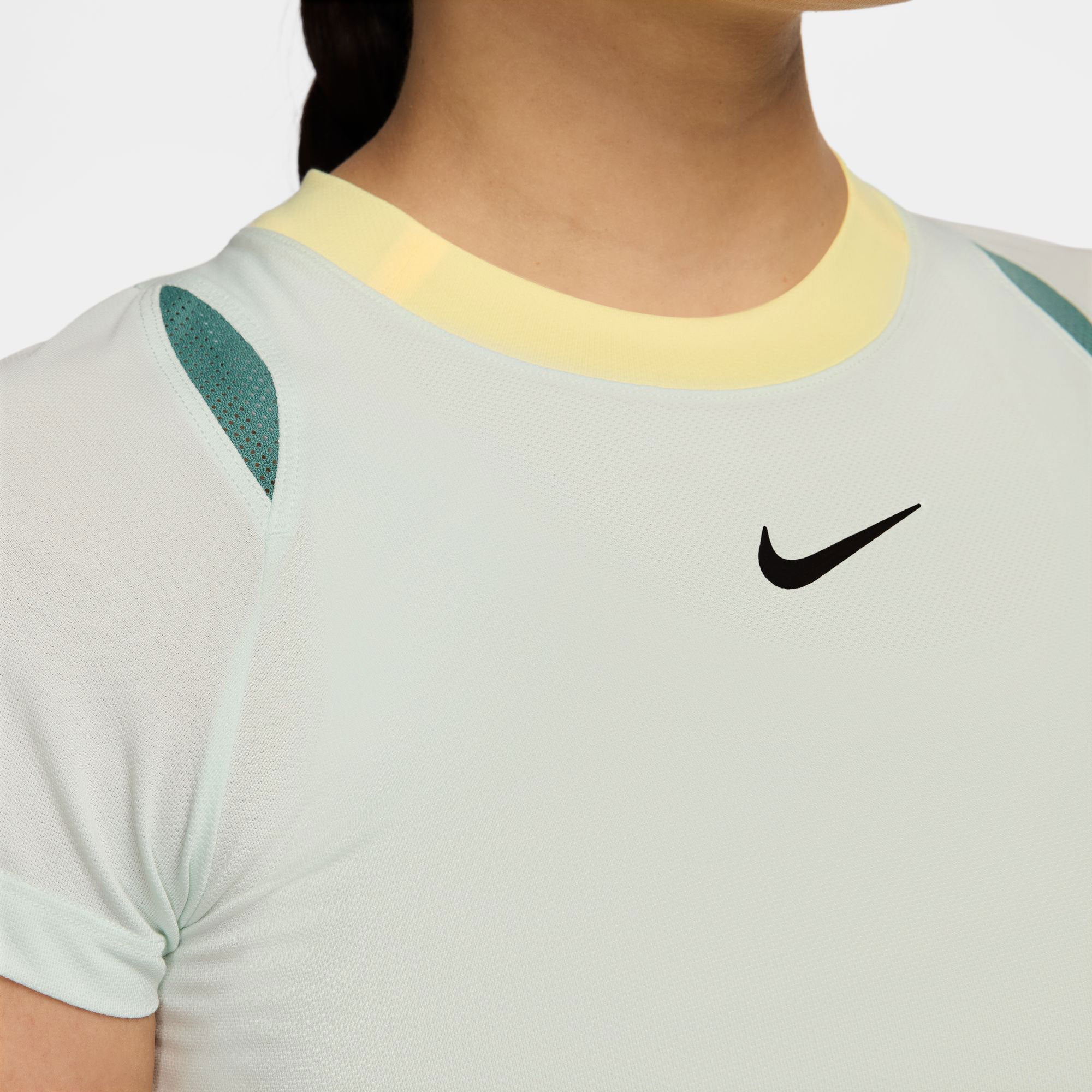 NikeCourt Advantage Women's Dri-FIT Tennis Shirt - Green (4)