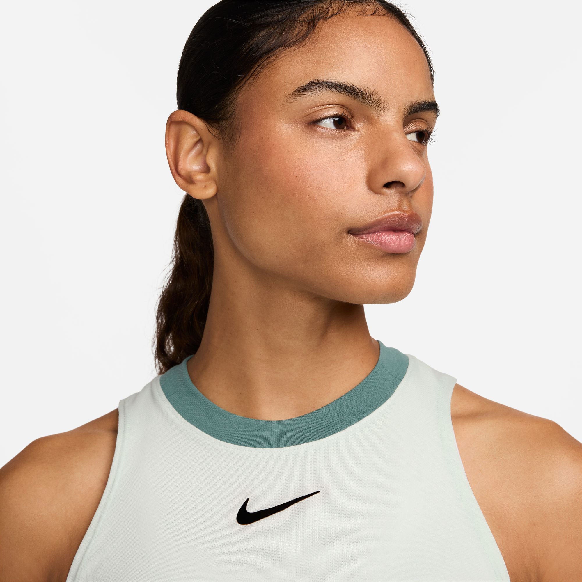 NikeCourt Advantage Women's Dri-FIT Tennis Tank - Green (3)