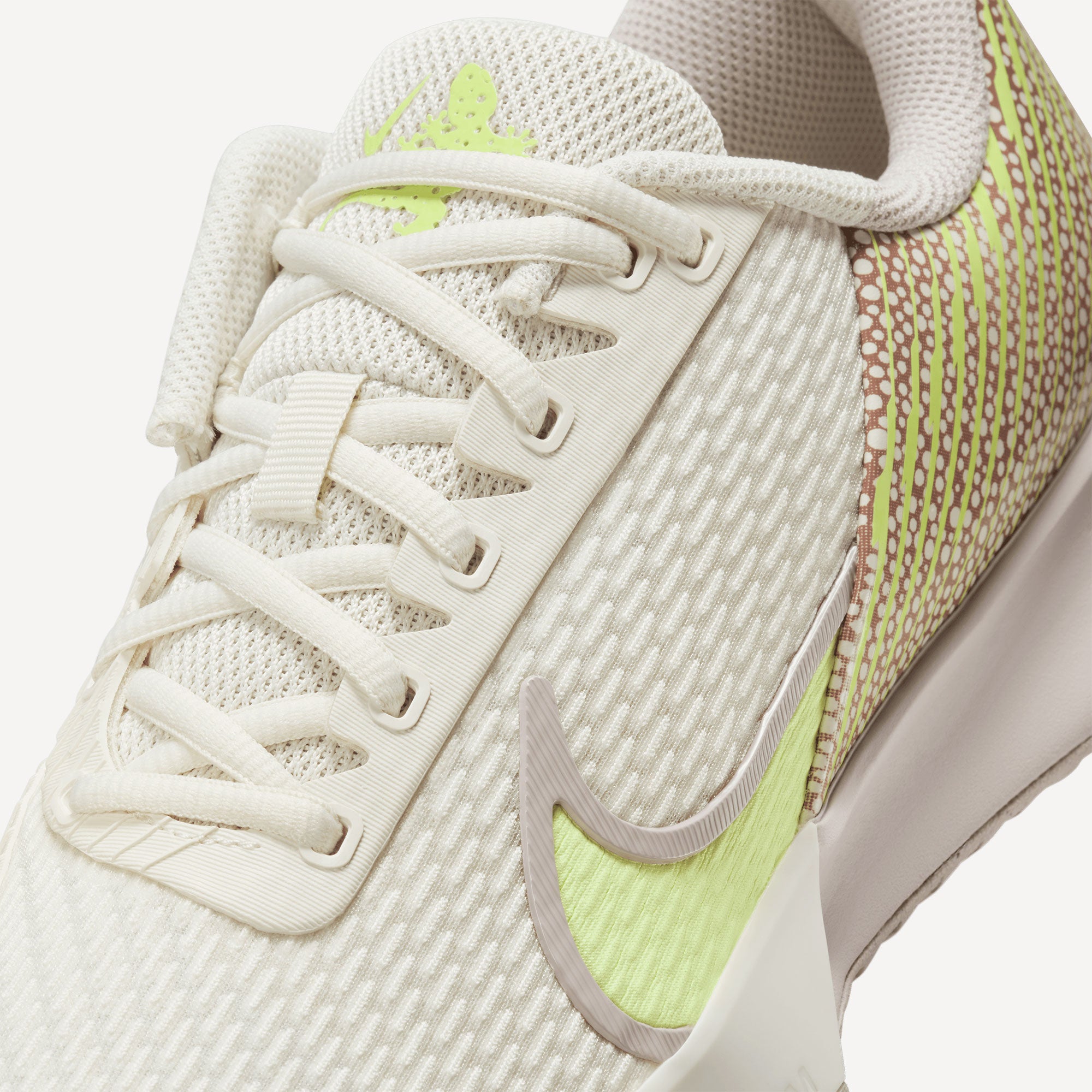 NikeCourt Air Zoom Vapor Pro 2 Premium Women's Hard Court Tennis Shoes - Grey (7)