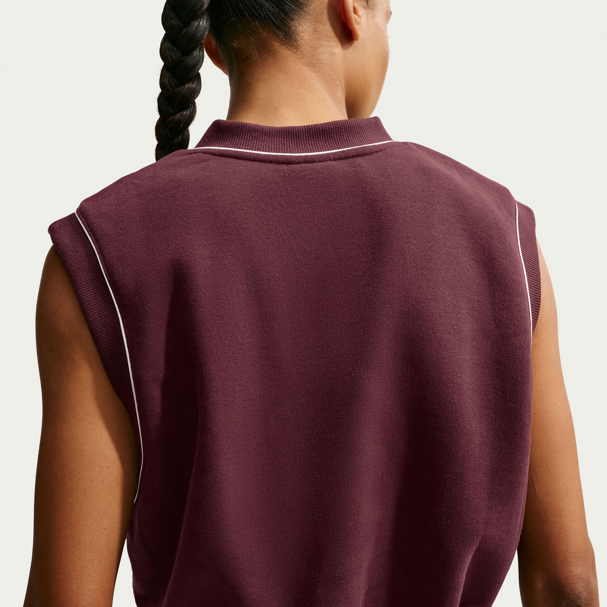 NikeCourt Court Women's Fleece Tennis Vest - Red (2)