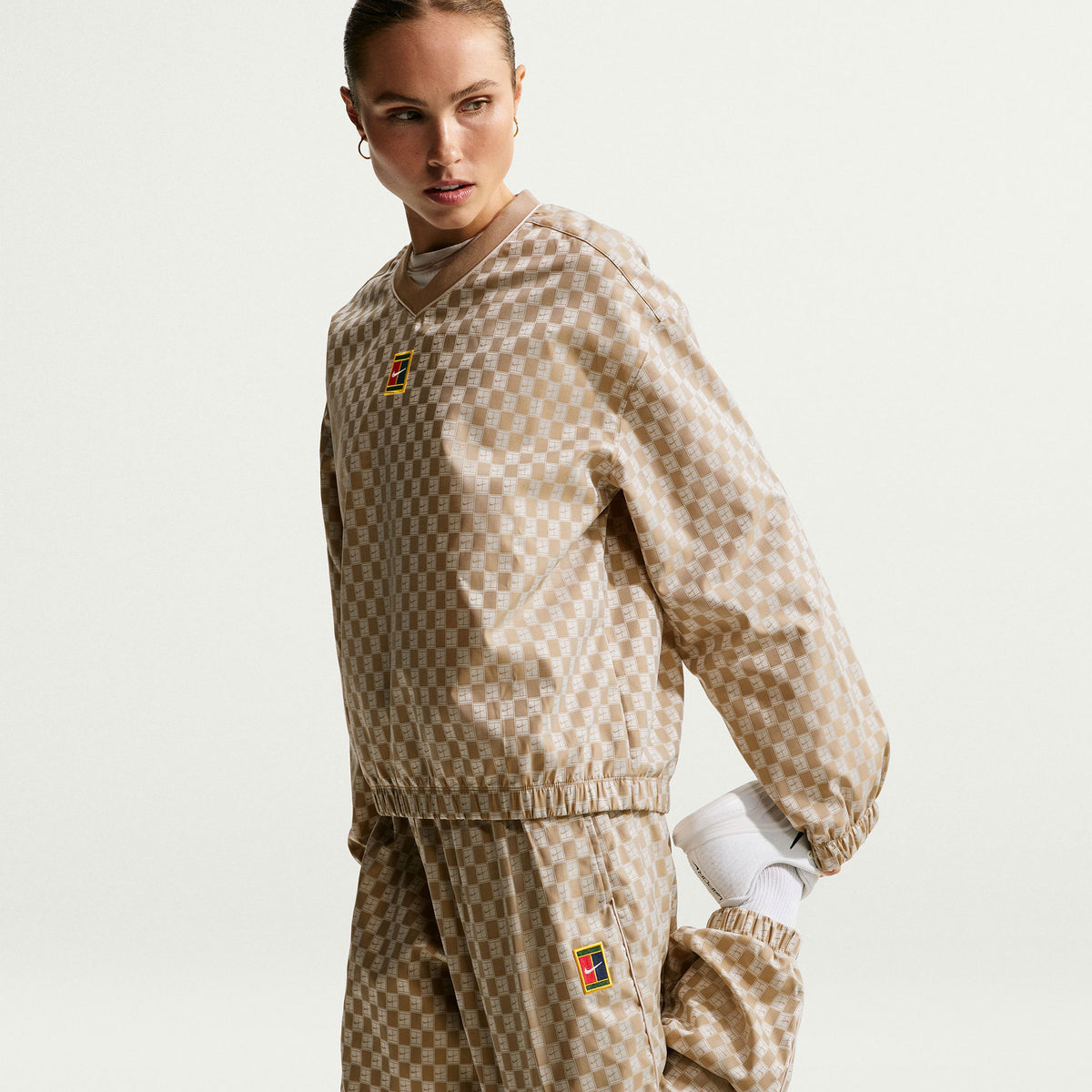 NikeCourt Court Women's Woven Long-Sleeve Tennis Top - Brown (3)