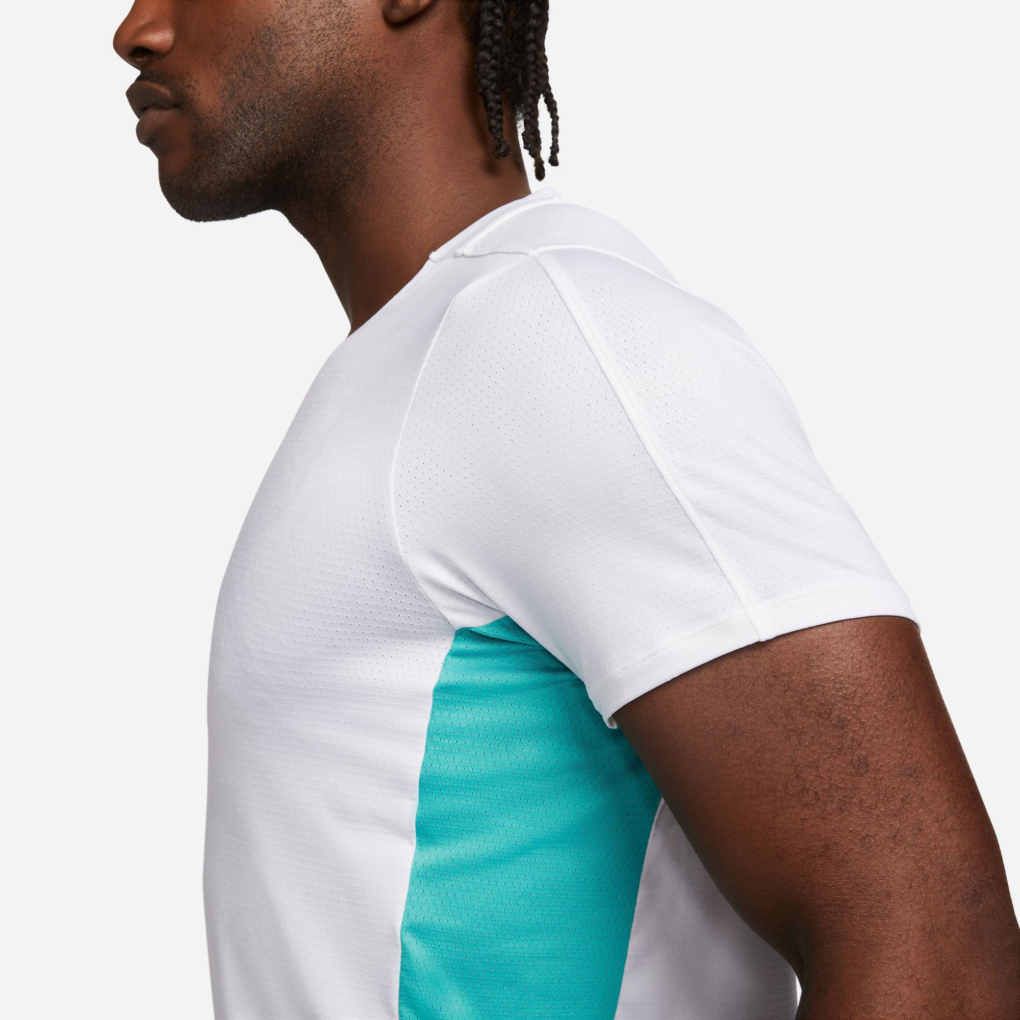 NikeCourt Dri-FIT Advantage Men's Printed Tennis Shirt White (4)