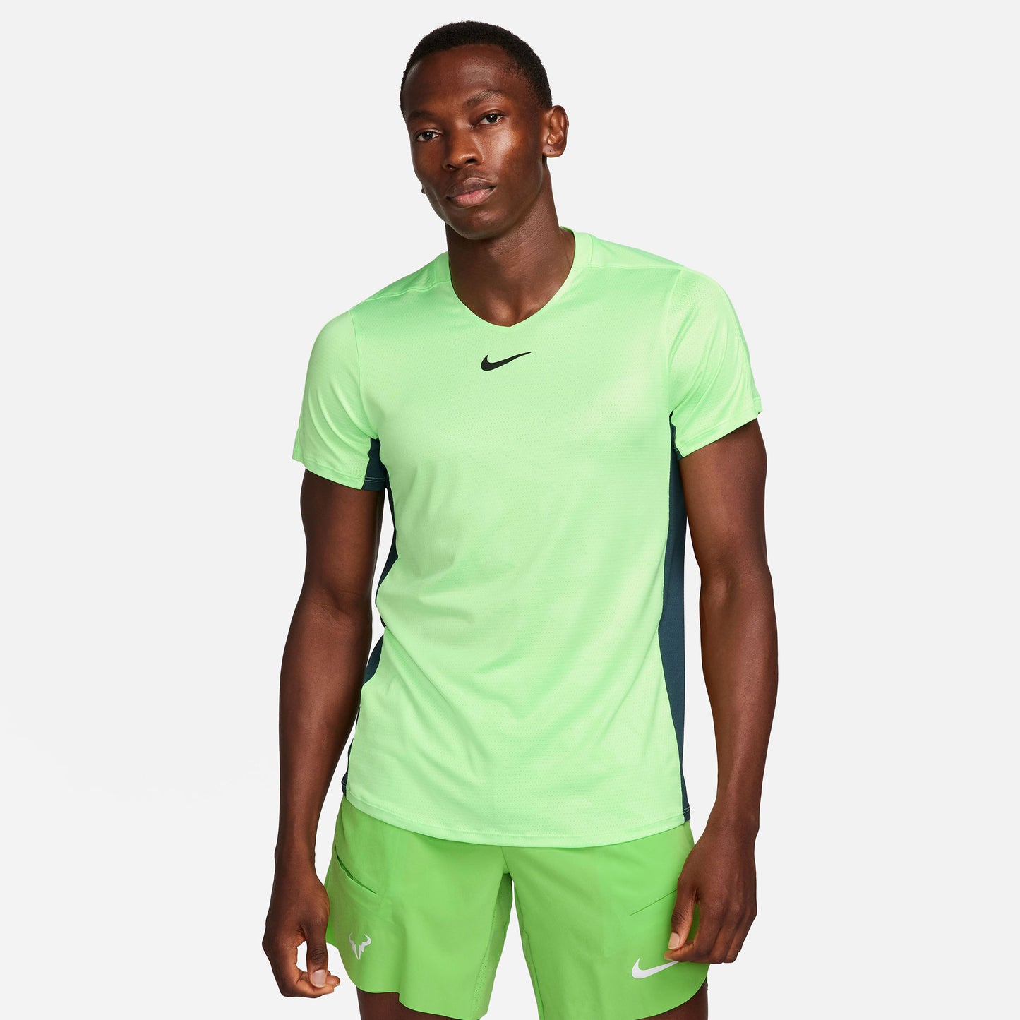 NikeCourt Dri-FIT Advantage Men's Printed Tennis Shirt Lime (1)