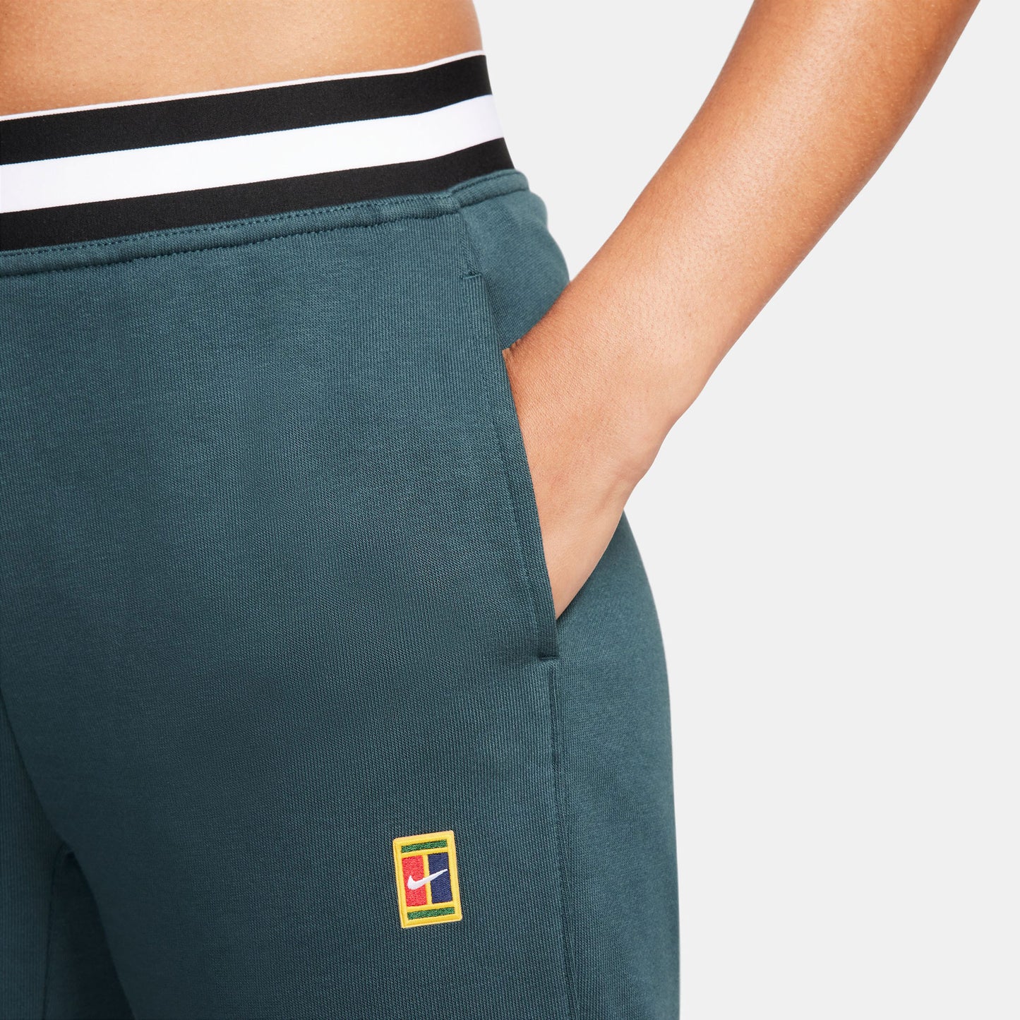 NikeCourt Dri-FIT Heritage Women's Fleece Tennis Pants Green (3)