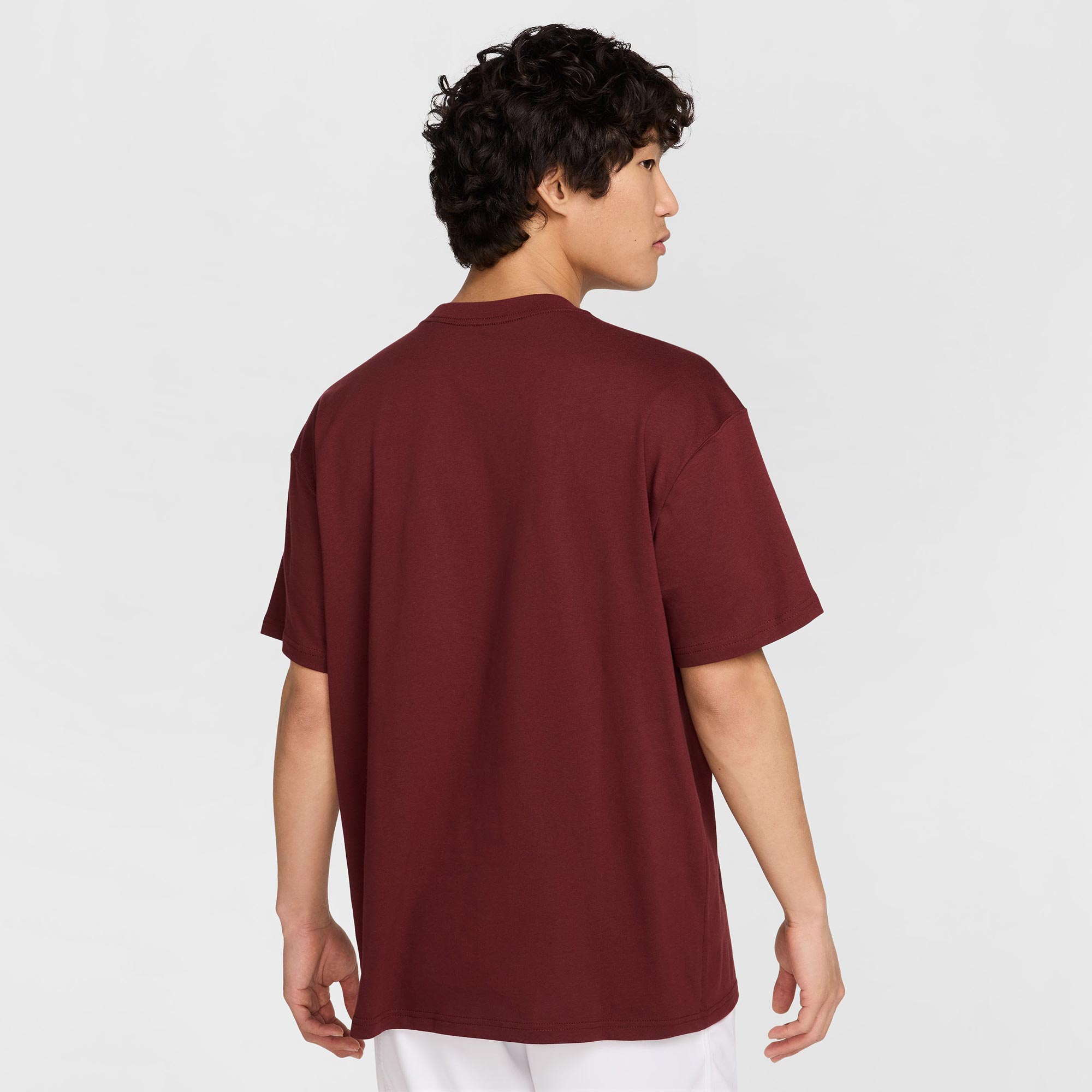 NikeCourt Heritage Max90 Men's Tennis T-Shirt - Red (2)