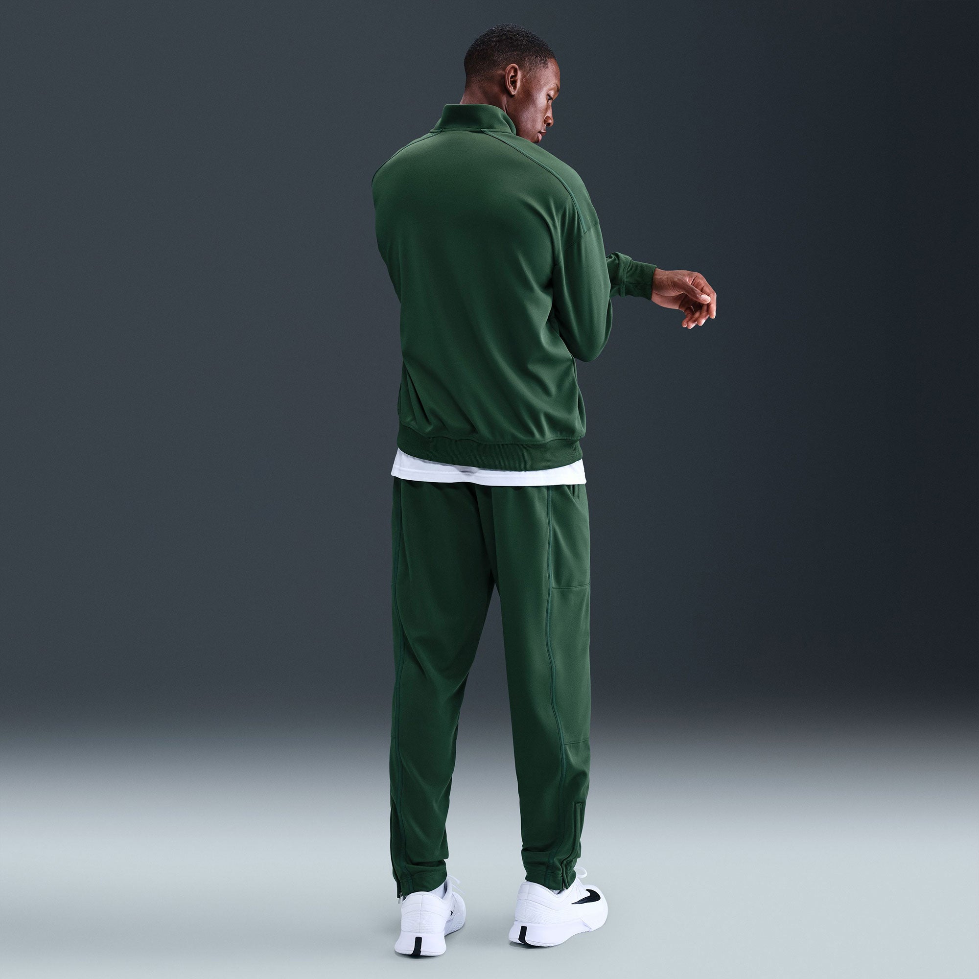 NikeCourt Heritage Men's Dri-FIT Tennis Jacket - Green (5)