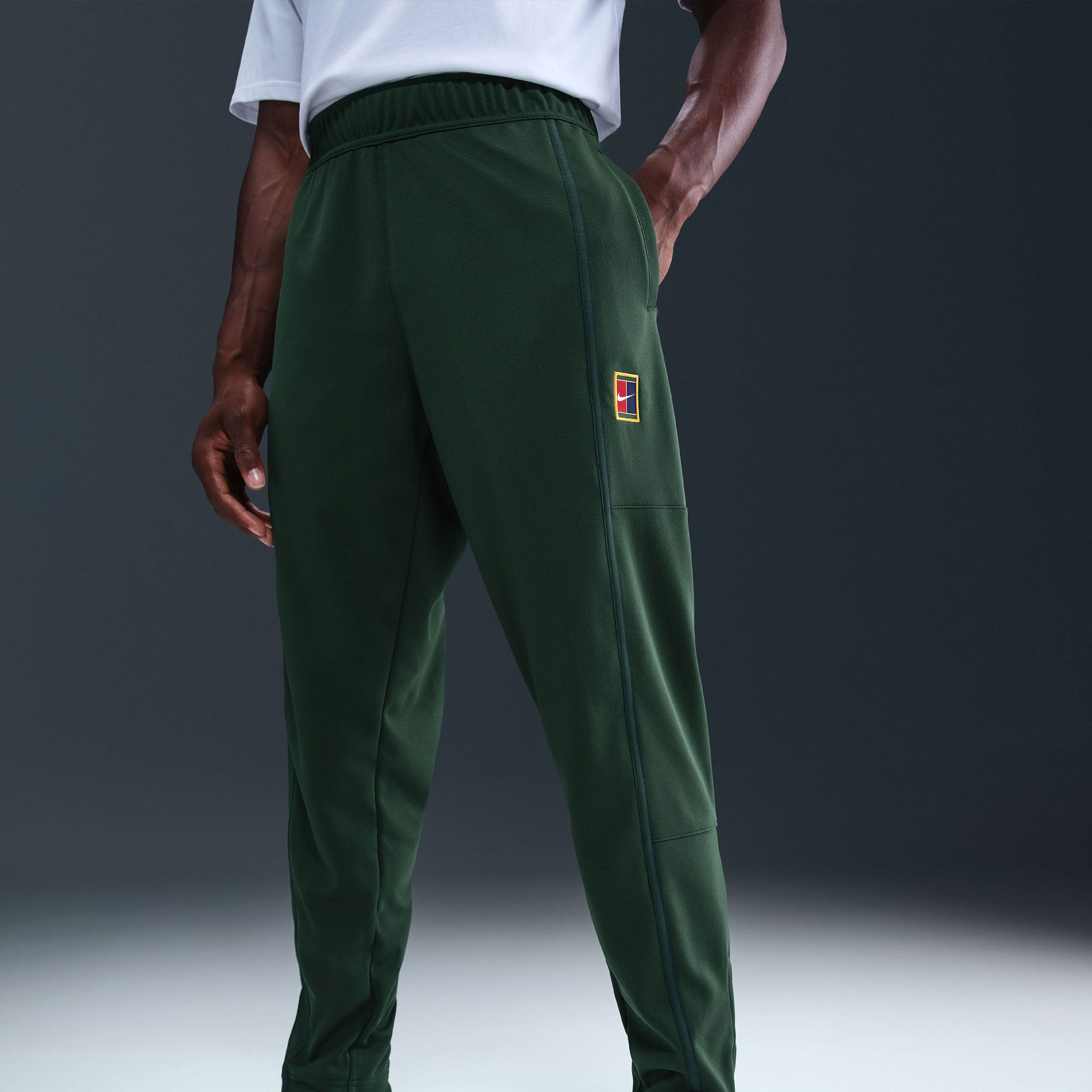 NikeCourt Heritage Men's Dri-FIT Tennis Pants - Green (3)