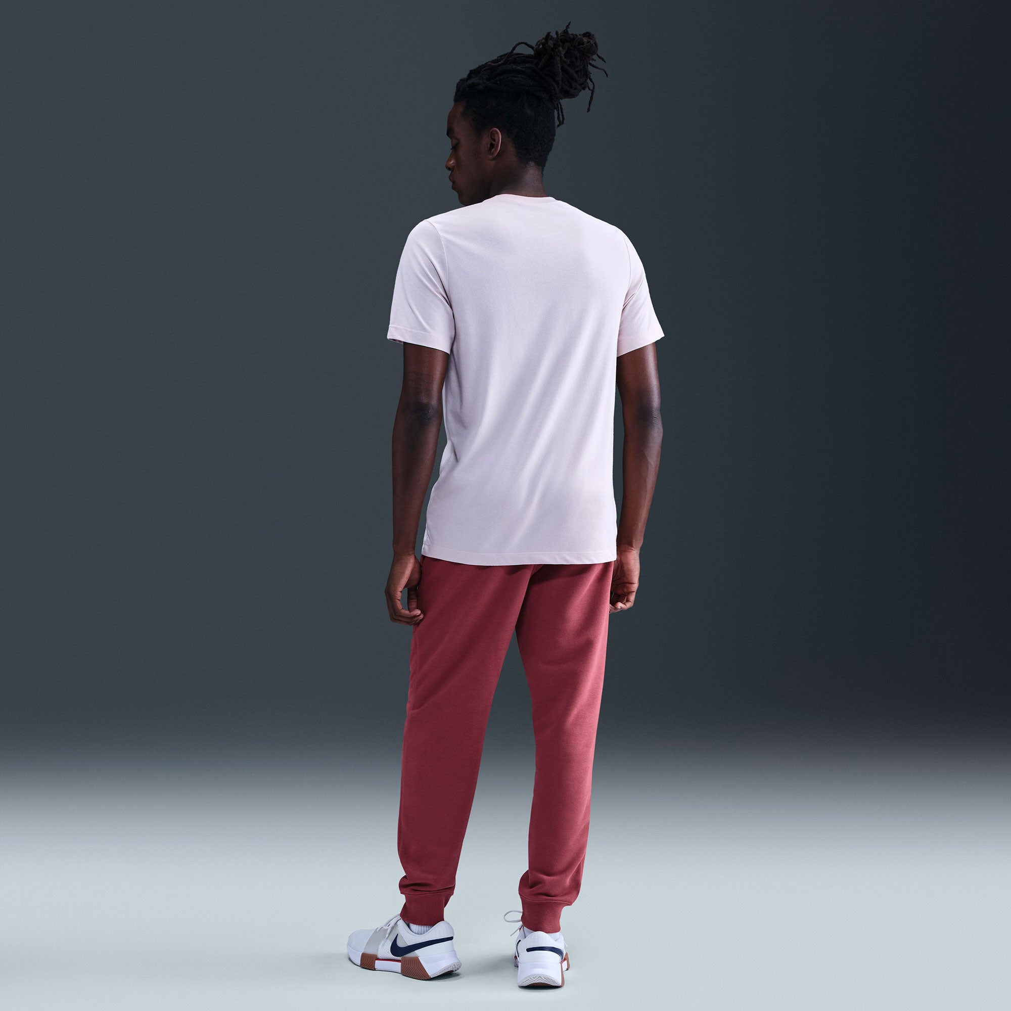 NikeCourt Heritage Men's Fleece Tennis Pants - Red (2)