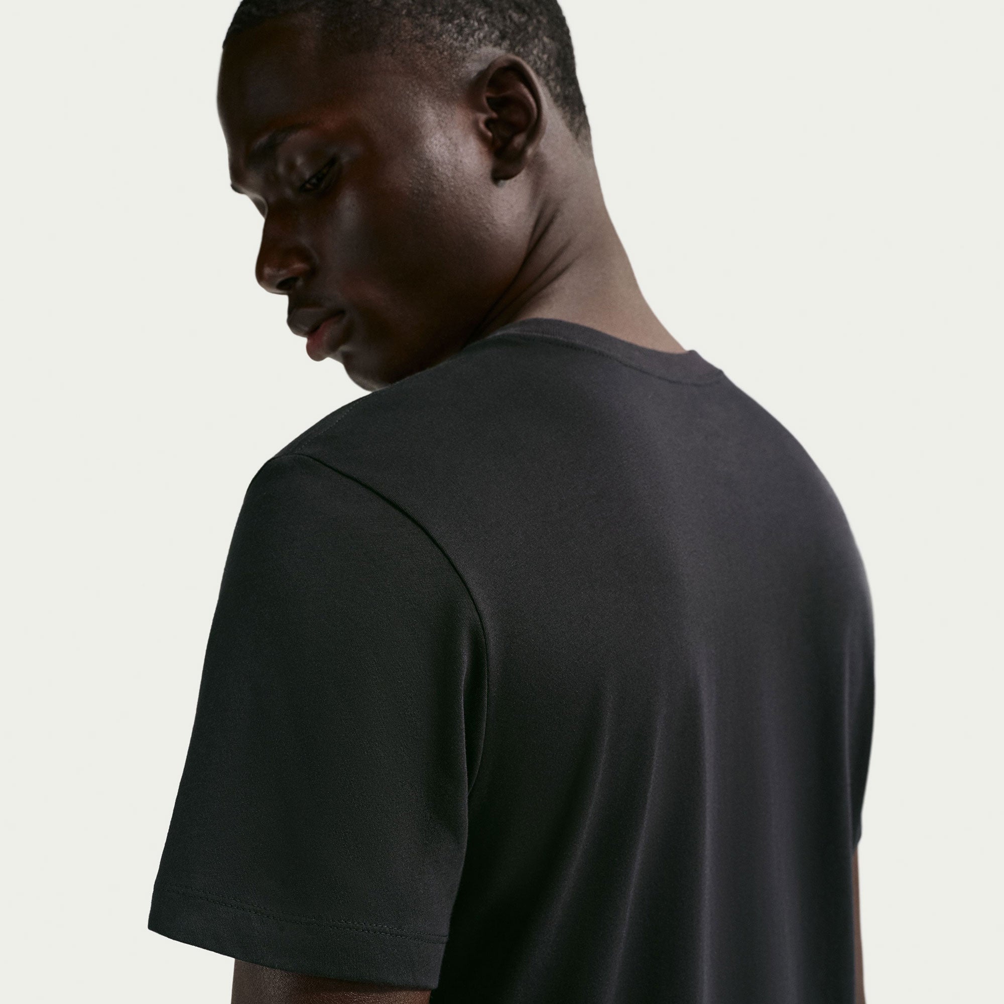 NikeCourt Heritage SP26 Men's Tennis T-Shirt - Black (2)