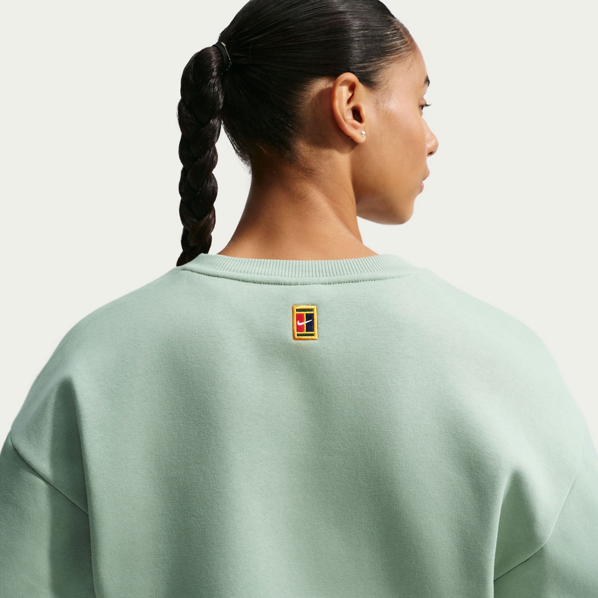 NikeCourt Heritage Women's Crew Tennis Sweater - Green (2)
