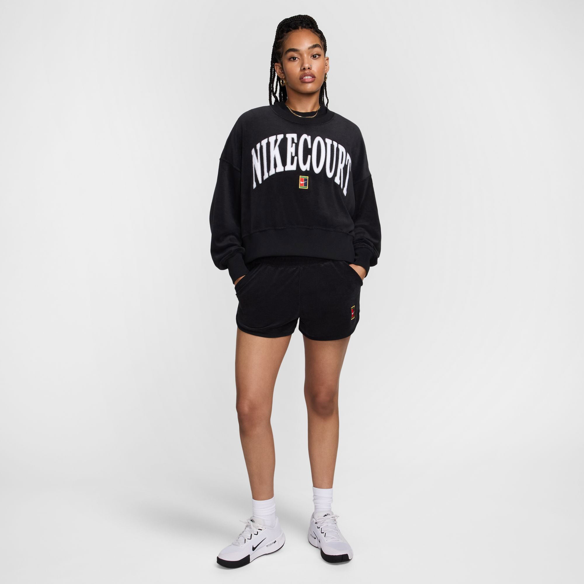 NikeCourt Heritage Women's Oversized Graphic Tennis Sweater - Black (5)