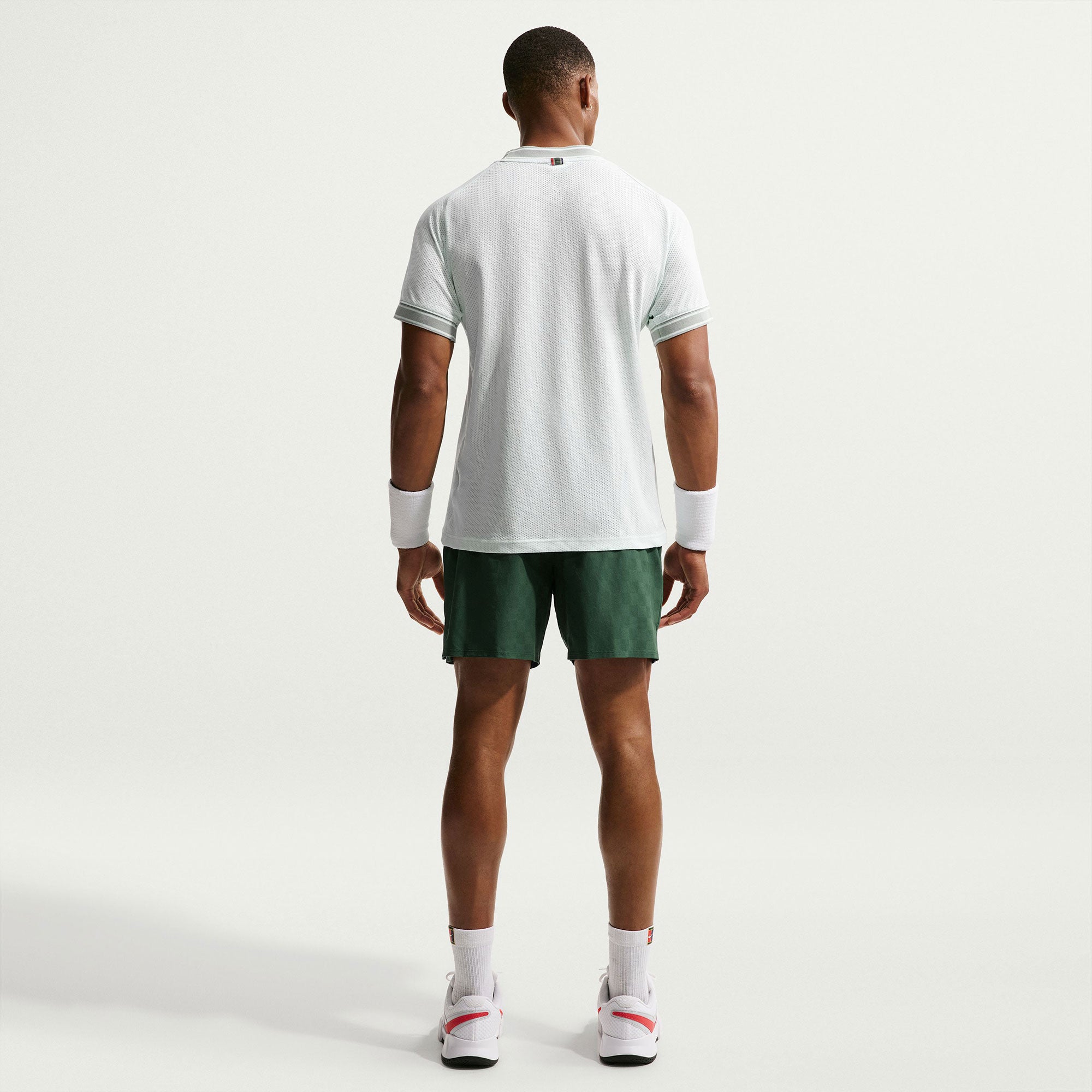 NikeCourt Slam London Men's Dri-FIT 6-Inch Tennis Shorts - Green (2)