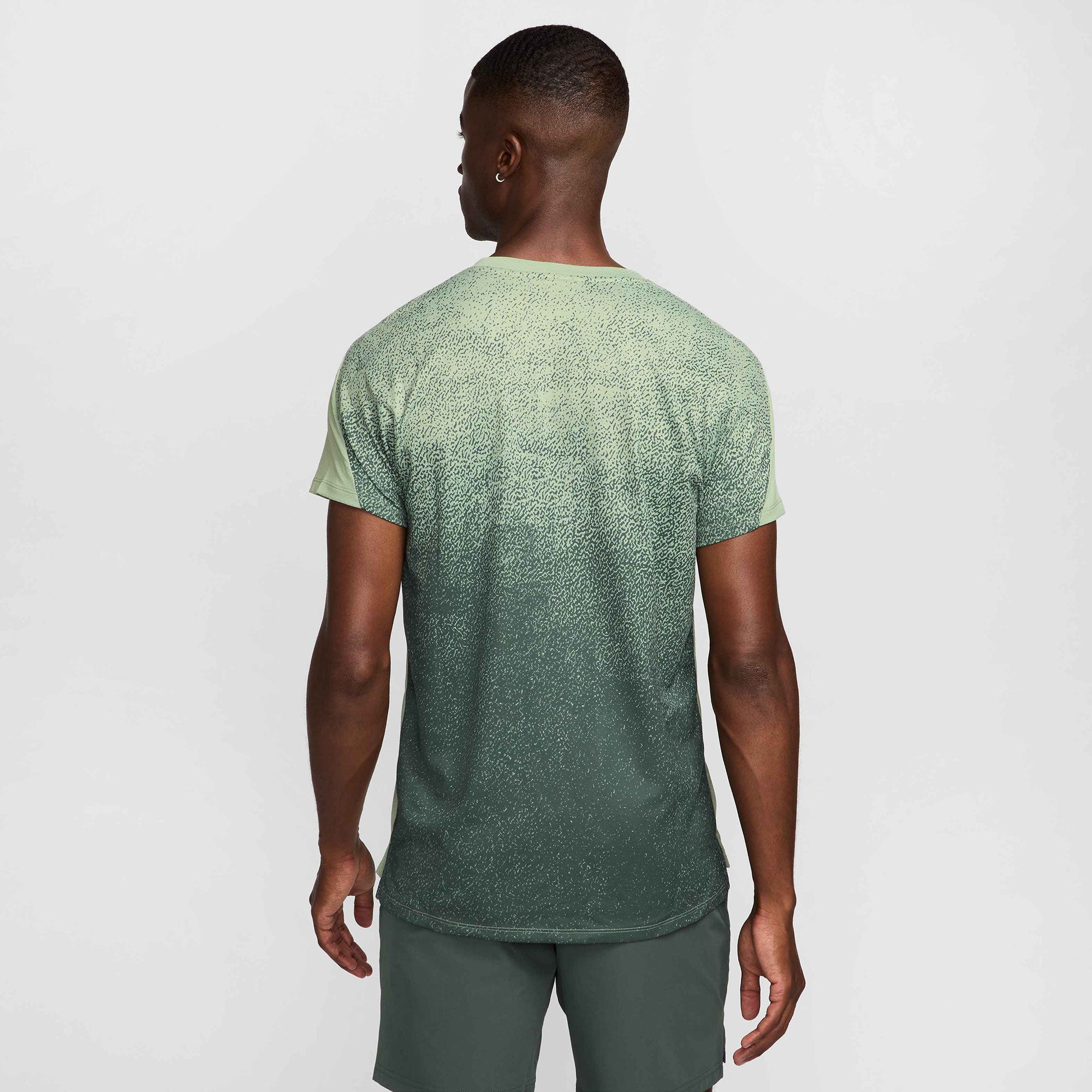 NikeCourt Slam New York Men's Dri-FIT Tennis Shirt - Green (2)