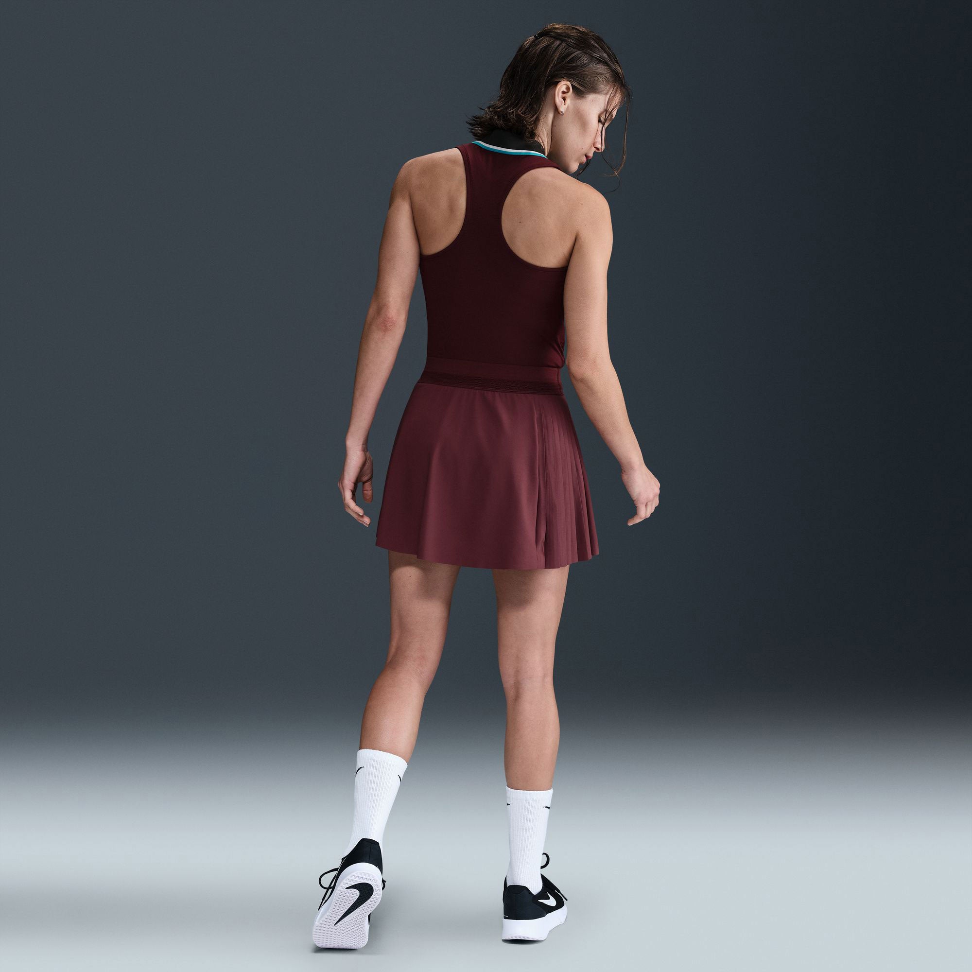 NikeCourt Slam RG Women's Dri-FIT High-Waisted Tennis Skirt - Red (2)