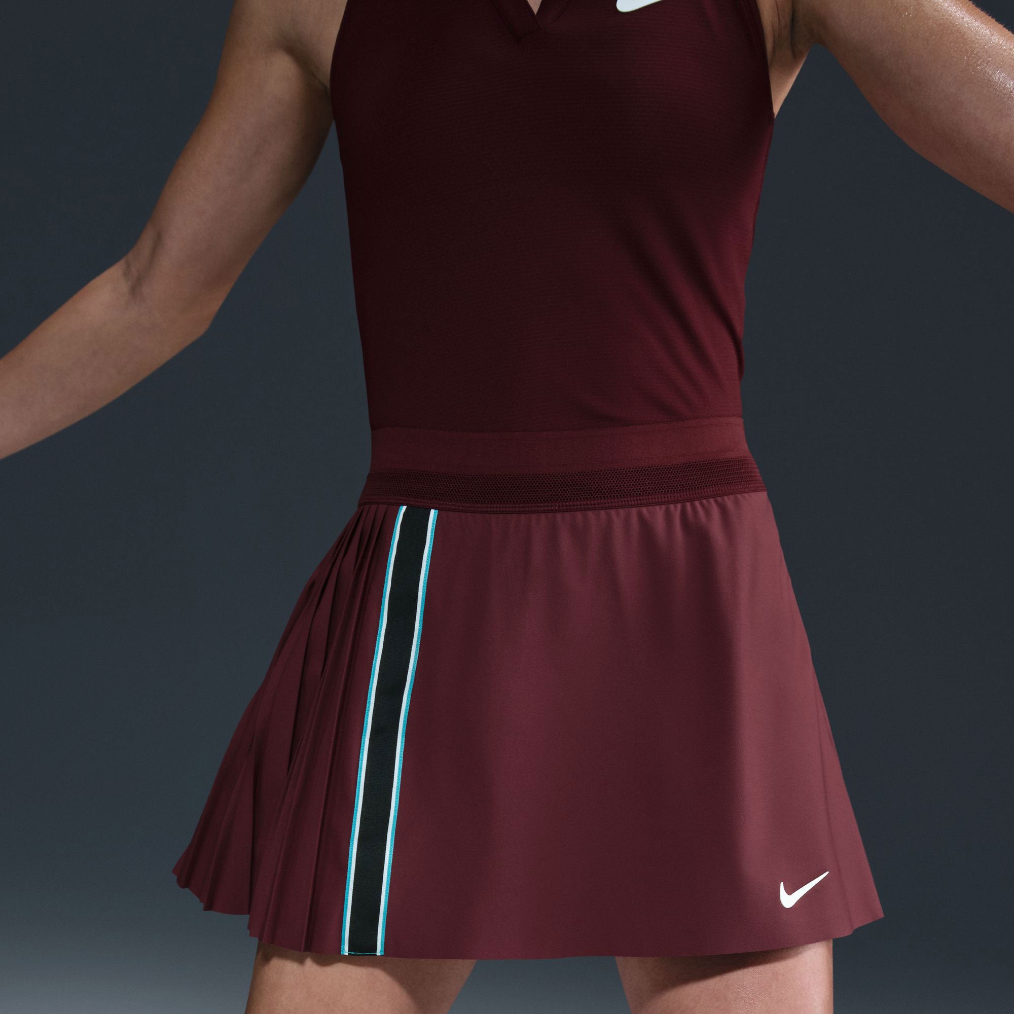 NikeCourt Slam RG Women's Dri-FIT High-Waisted Tennis Skirt - Red (3)