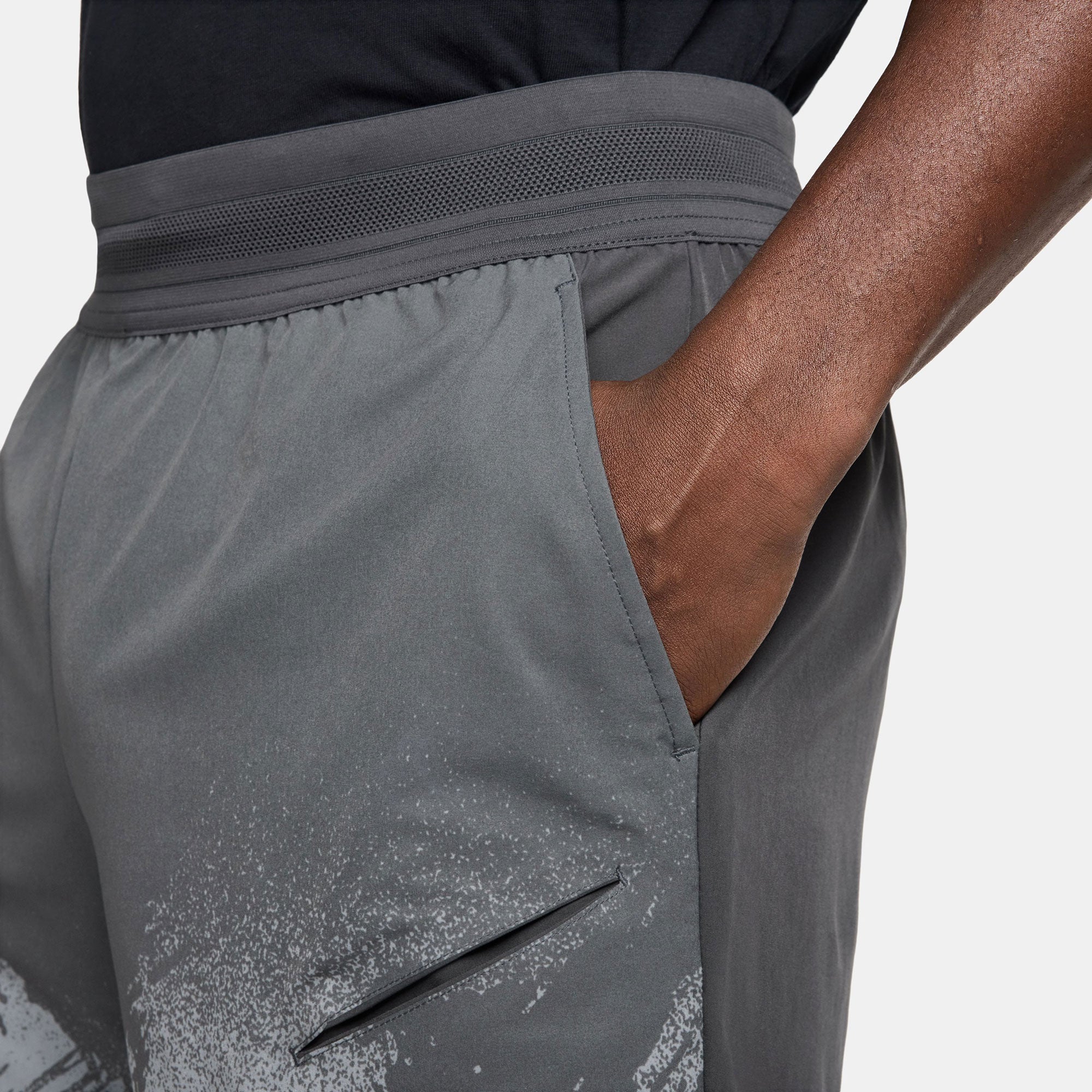 NikeCourt Slam Roland Garros Men's Dri-FIT 6-Inch Tennis Shorts - Grey (2)