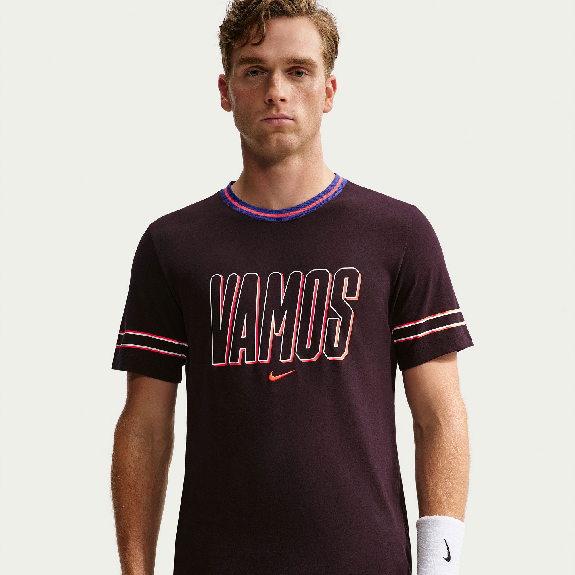NikeCourt Vamos Carlos Alcaraz Men's Dri-FIT Cotton Tennis T-Shirt - Red (1)