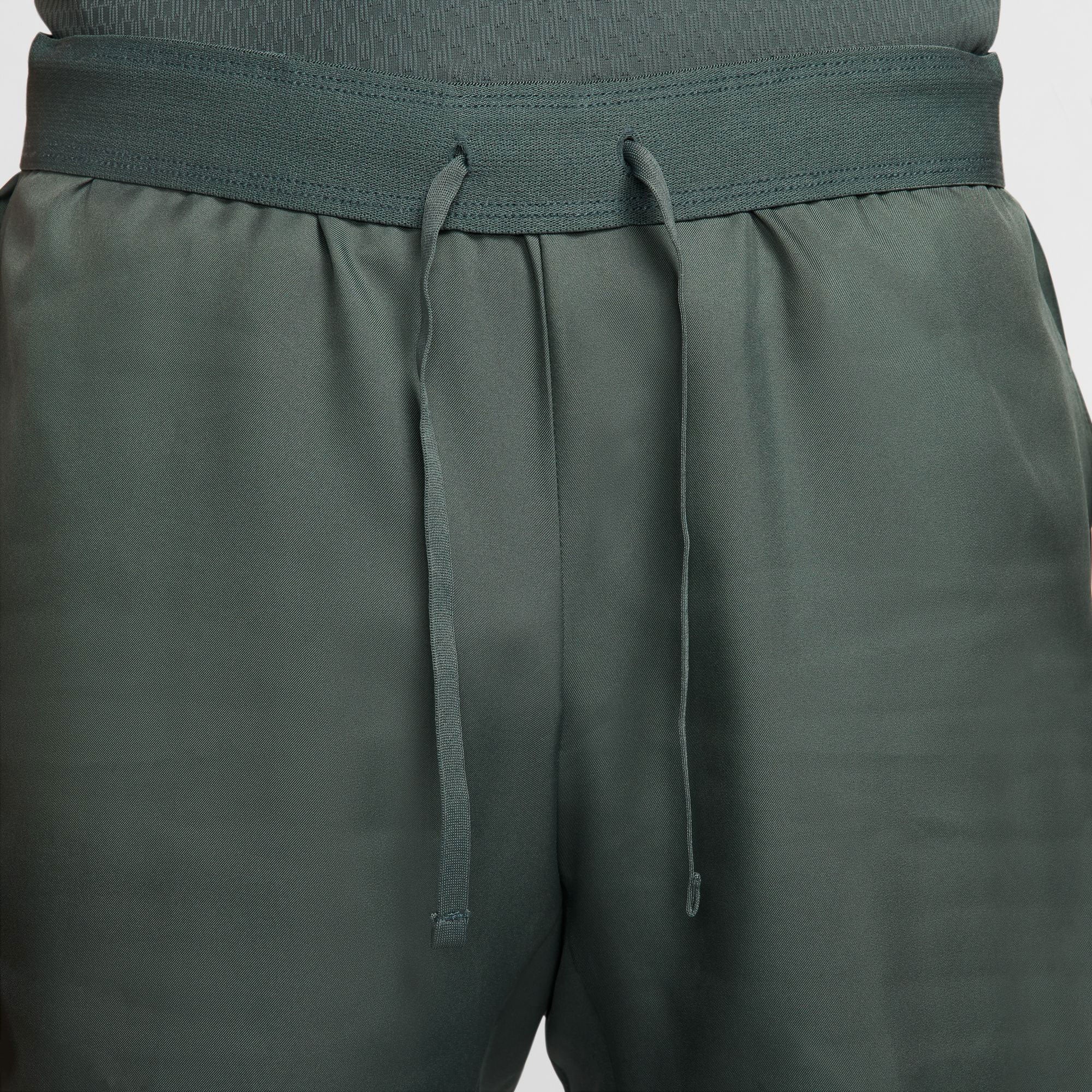 NikeCourt Victory Men's Dri-FIT 7-Inch Tennis Shorts - Green (4)