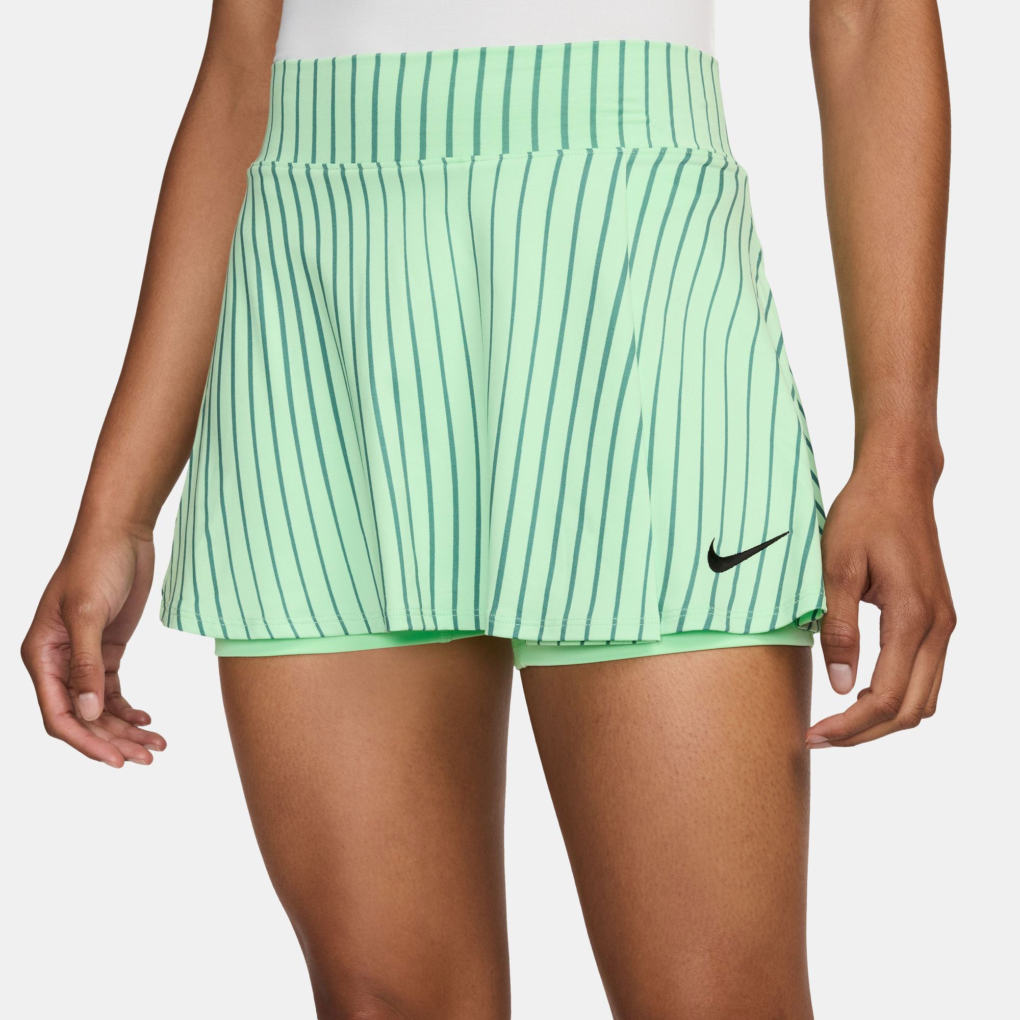 NikeCourt Victory Women's Dri-FIT Flouncy Printed Tennis Skirt - Green (3)