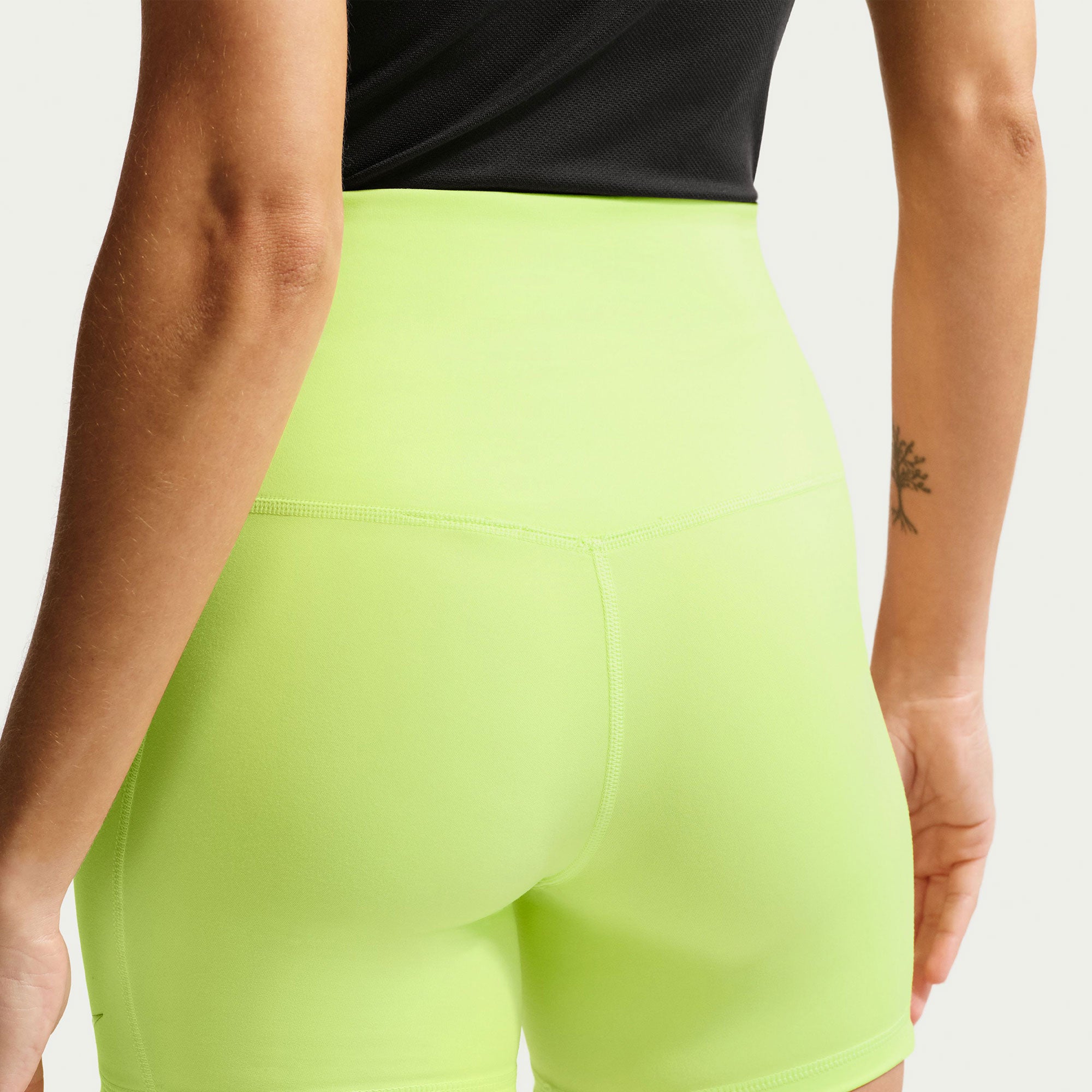 NikeCourt Women's Dri-FIT Tennis Shorts with Pockets - Yellow (4)