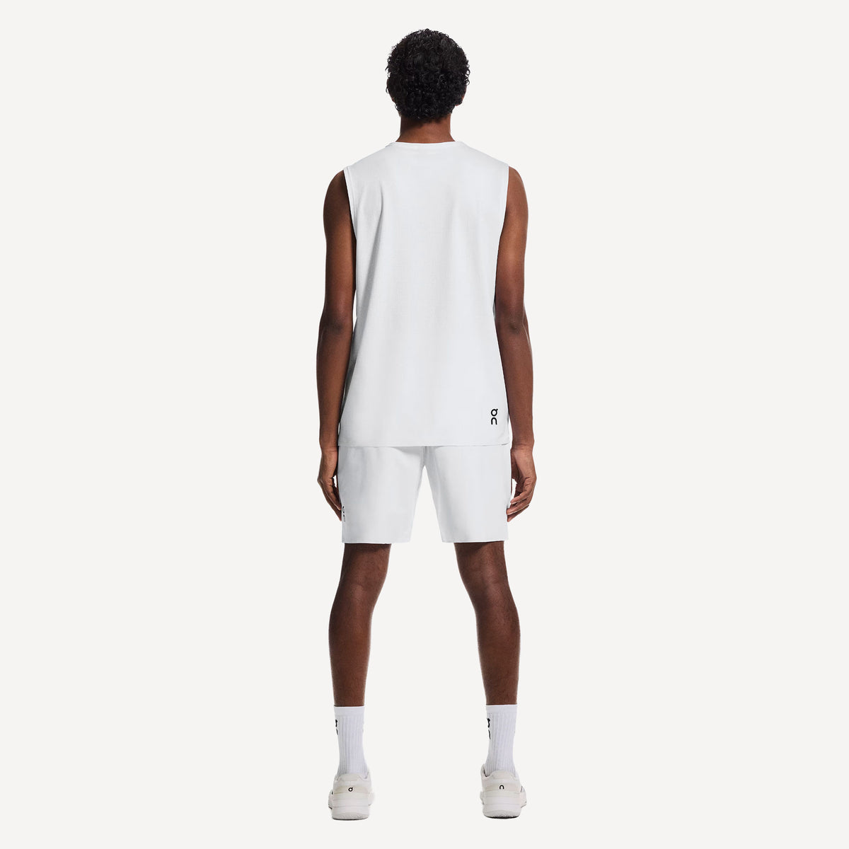 On Court Men's 7-Inch Tennis Shorts - White (2)