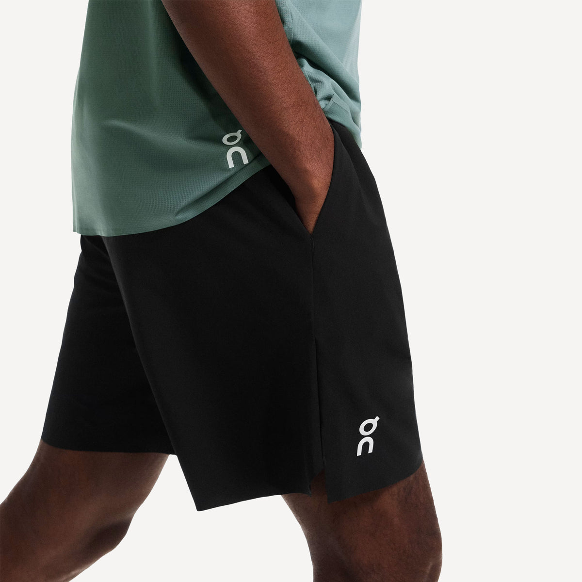On Court Men's 7-Inch Tennis Shorts - Black (6)