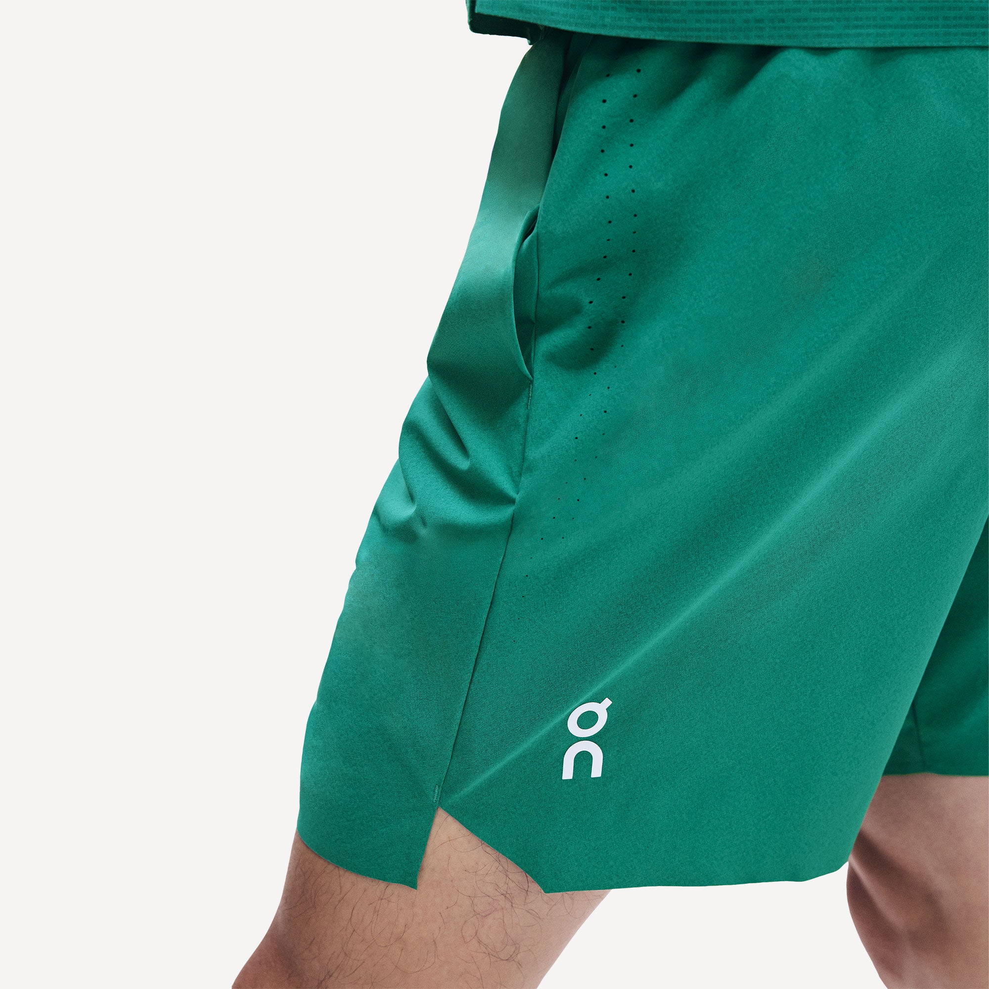On Court Men's 7-Inch Tennis Shorts - Green (6)