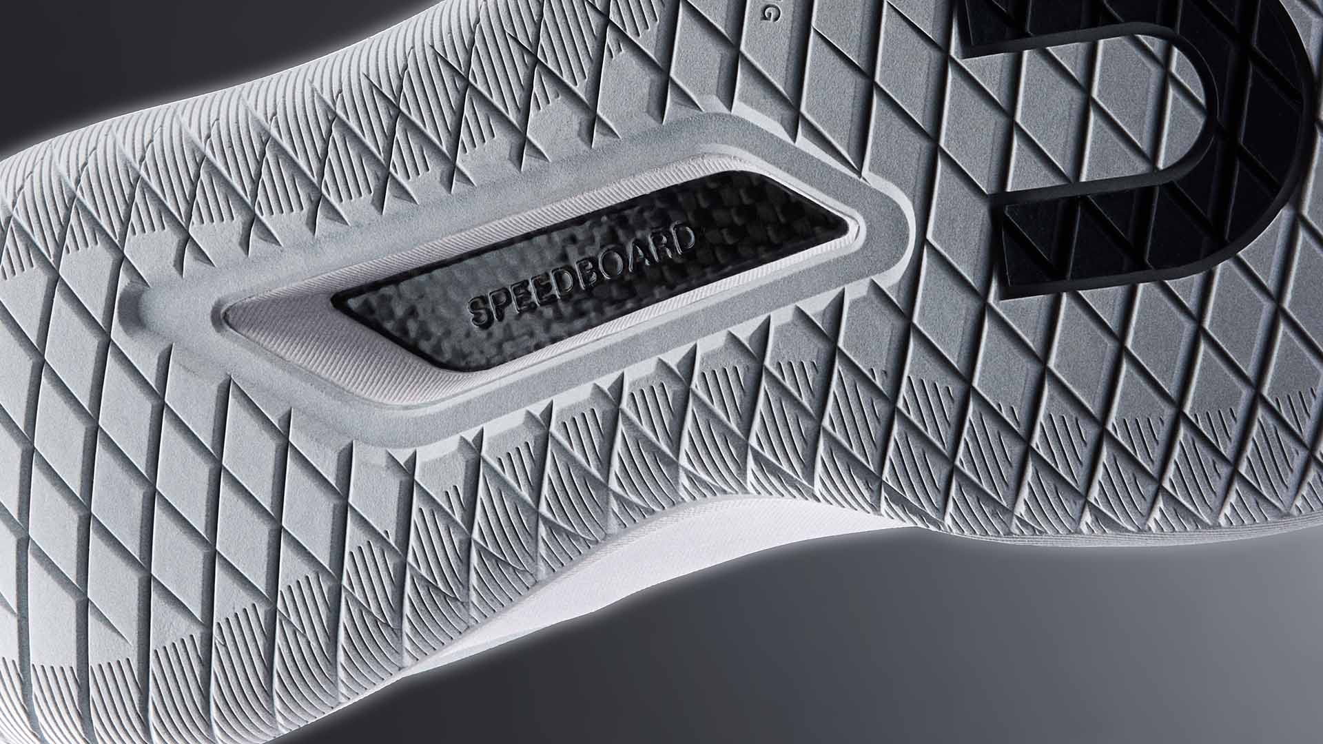 On THE ROGER Pro 3 DIamond Outsole