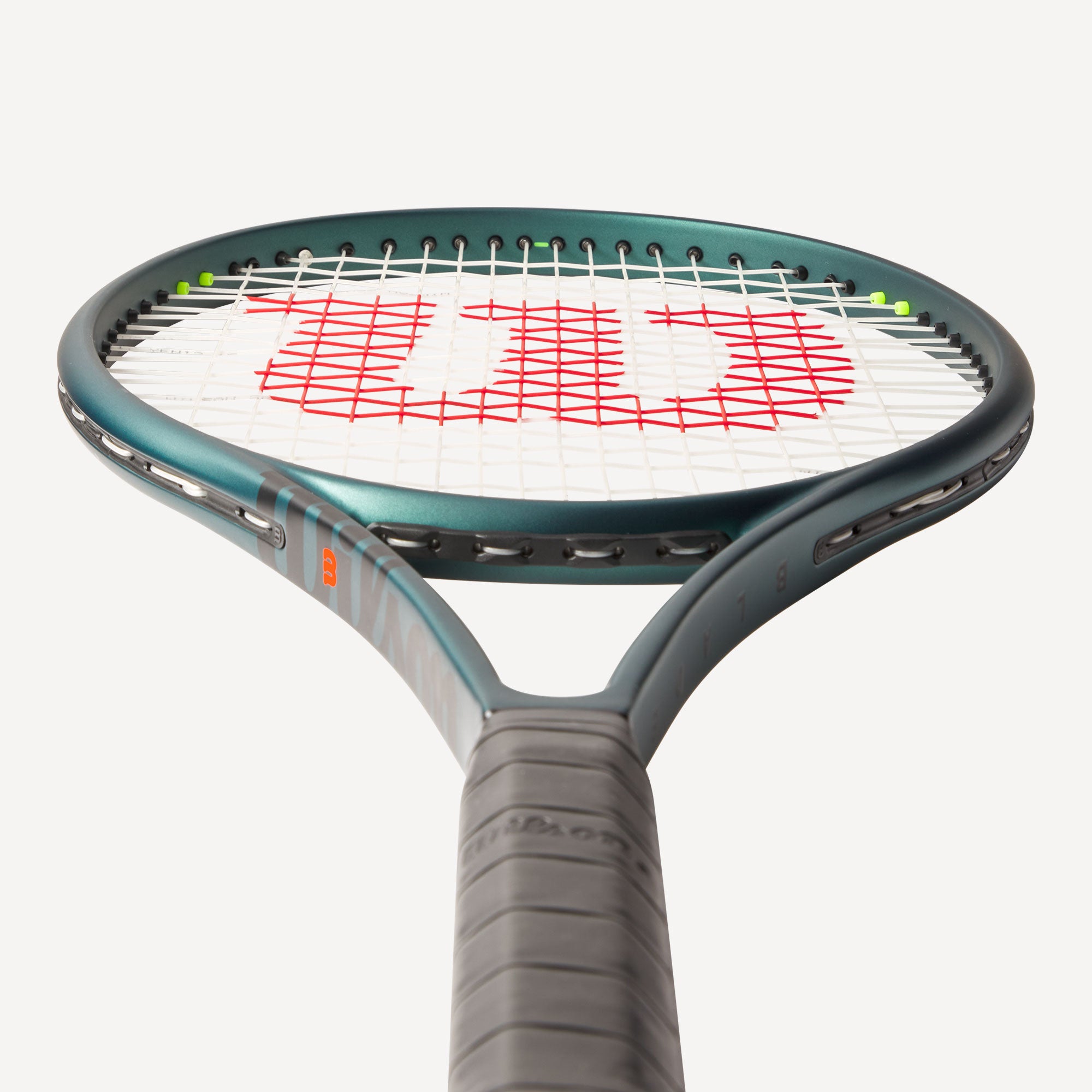 Wilson Blade 100L V9 Tennis Racket (4)