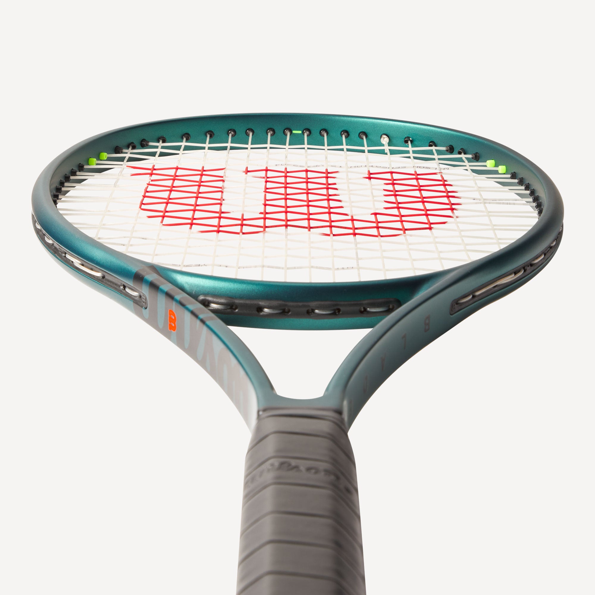Wilson Blade 98 16x19 V9 Tennis Racket (4)