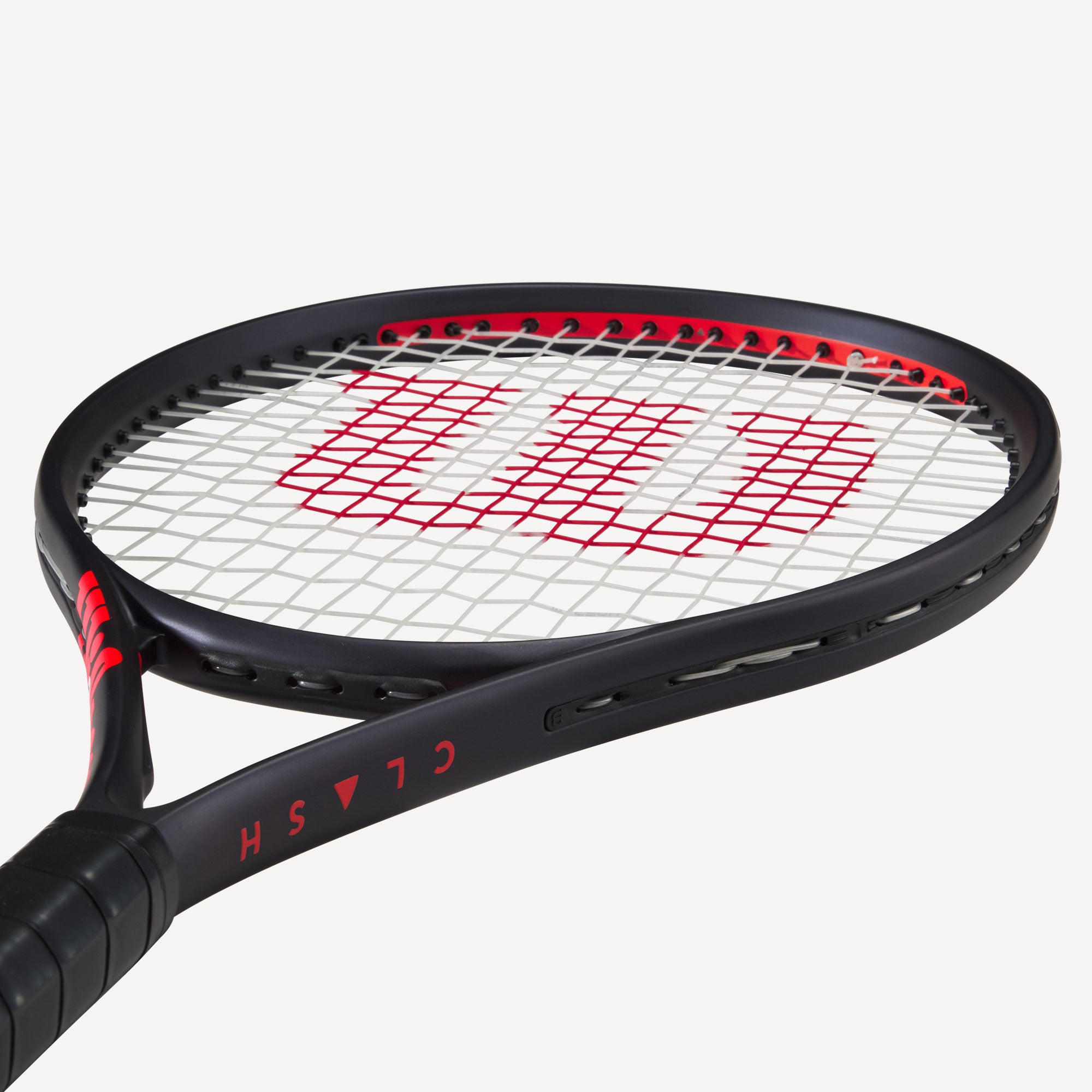 Wilson Clash 26 V3 Junior Tennis Racket (5)