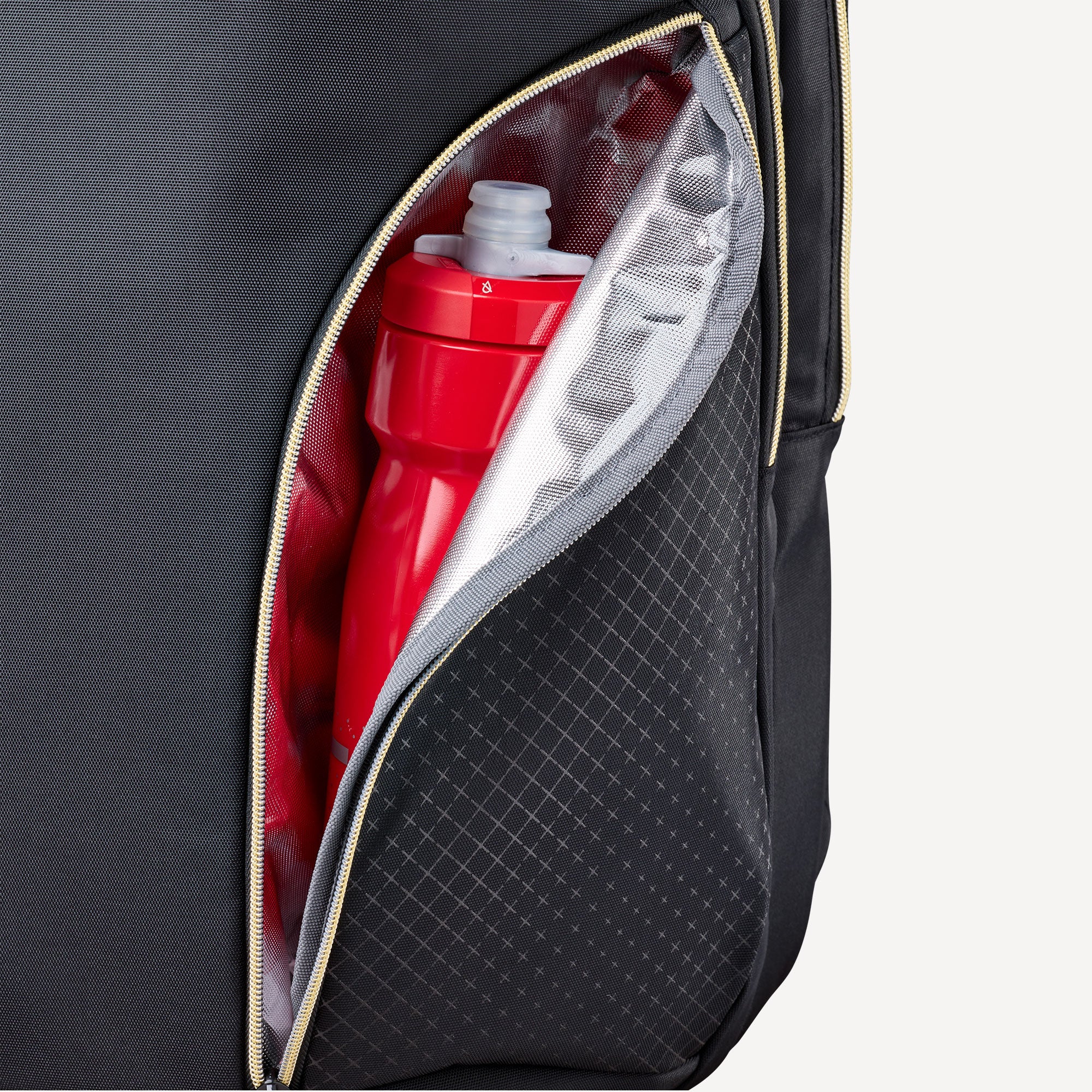 Wilson Defy V1 Padel Backpack - Black (4)