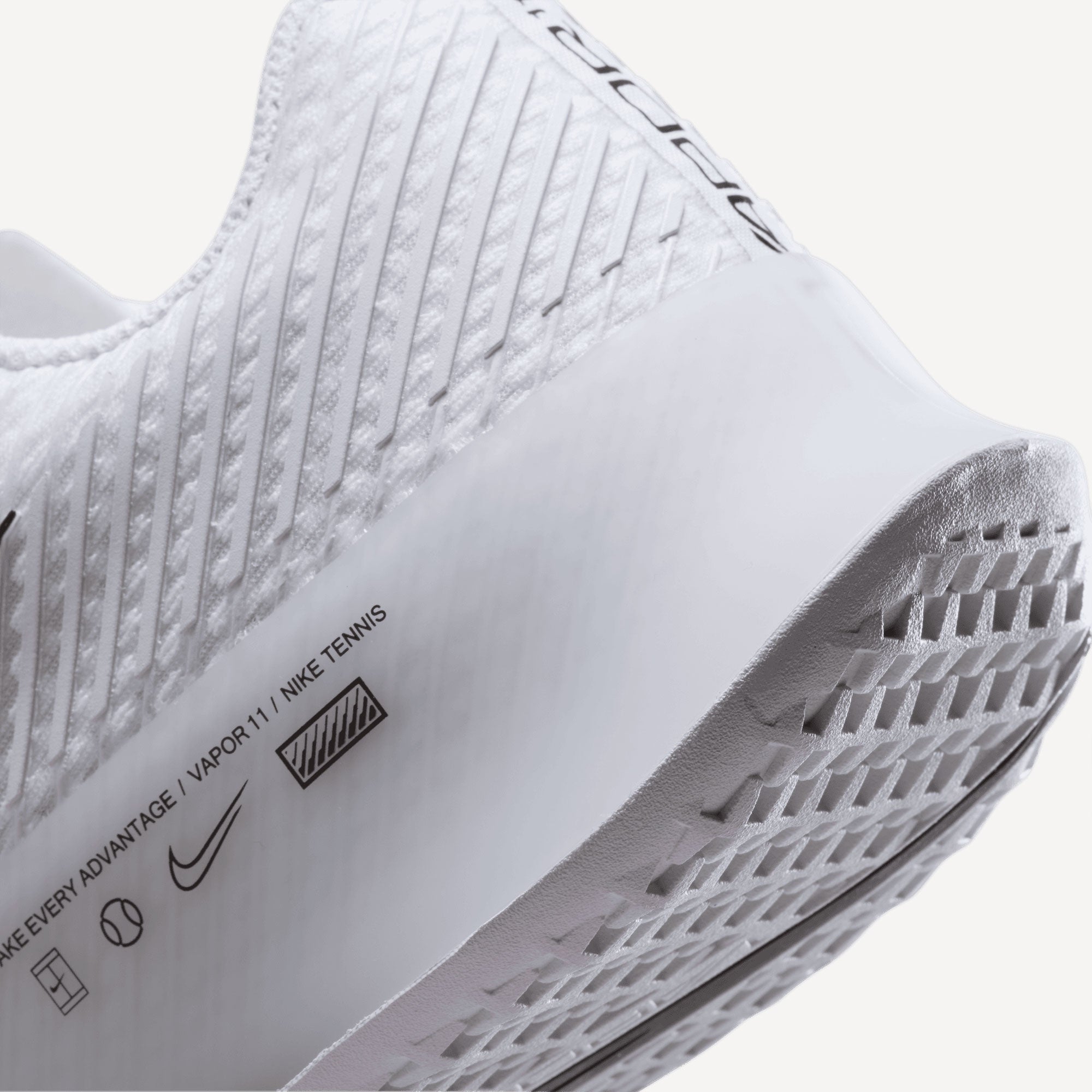 NikeCourt Air Zoom Vapor 11 Women's Hard Court Tennis Shoes White (8)