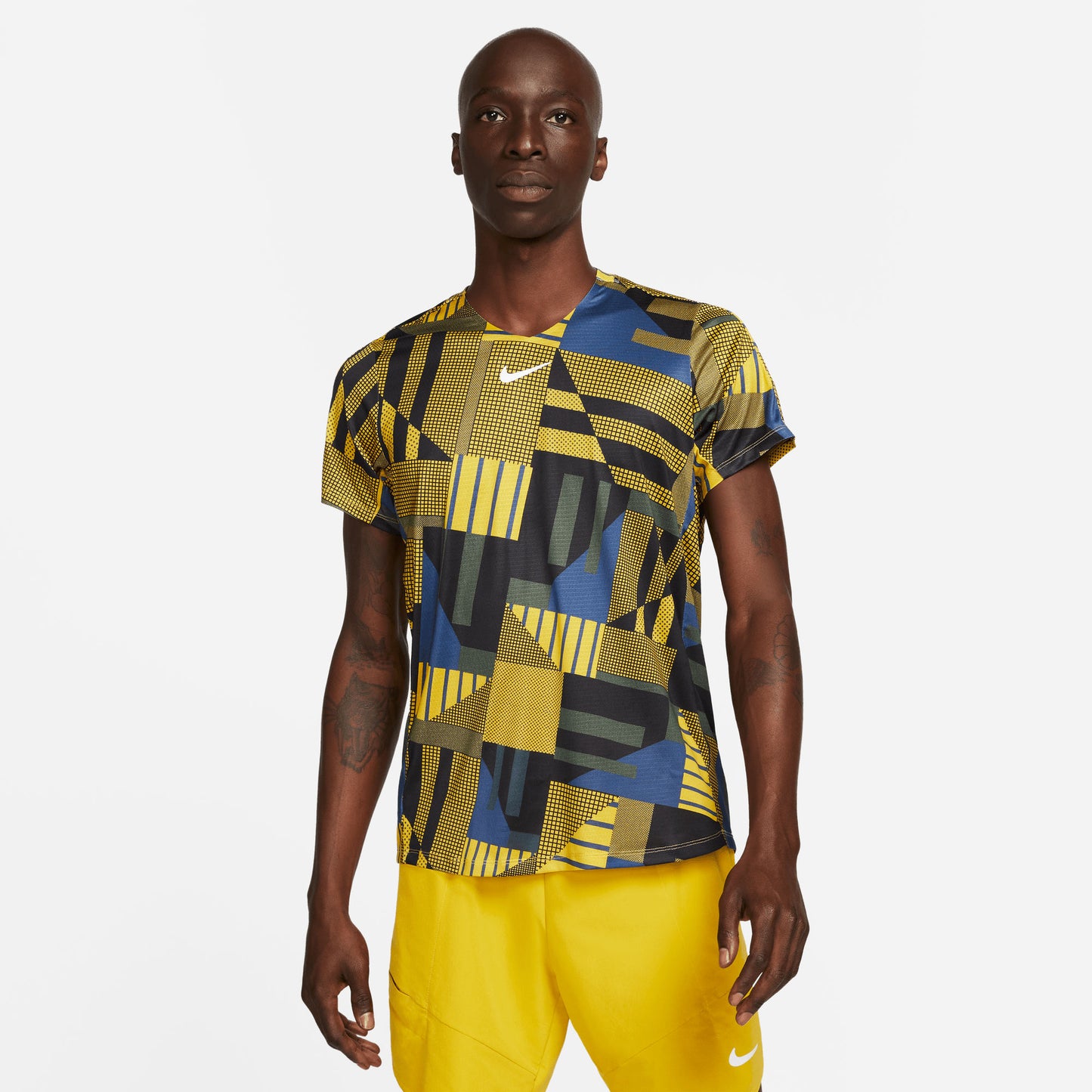 NikeCourt Dri-FIT Advantage Men's Printed Tennis Shirt Yellow (1)