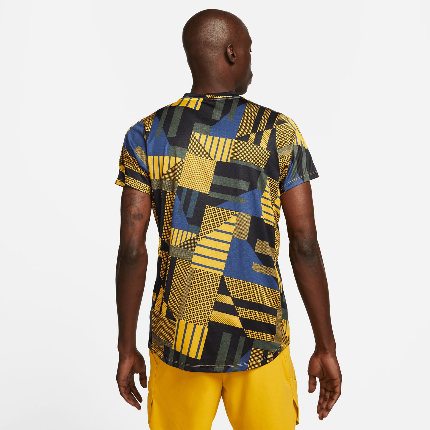 NikeCourt Dri-FIT Advantage Men's Printed Tennis Shirt Yellow (2)