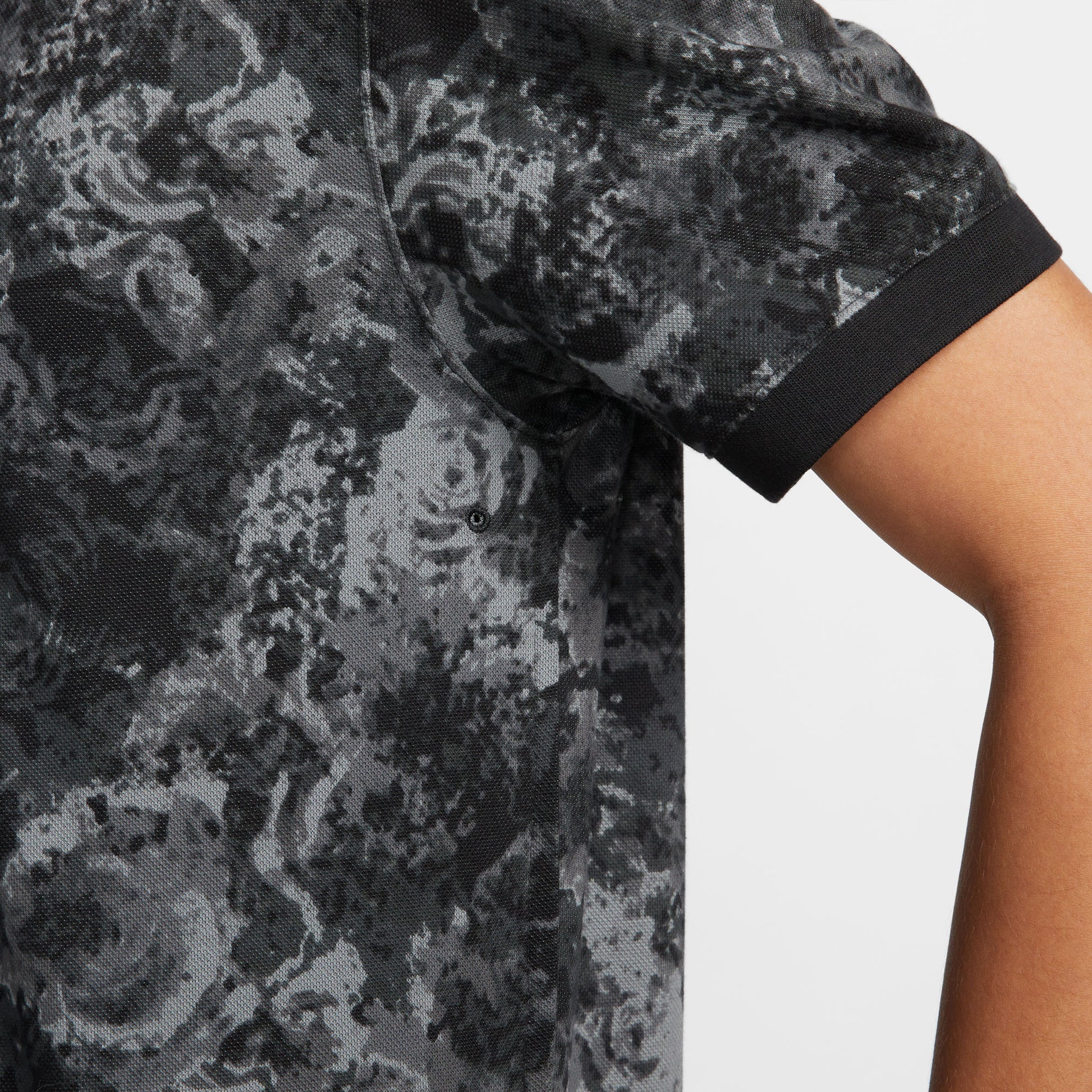 NikeCourt Dri-FIT Heritage London Men's Printed Tennis Polo Black (5)