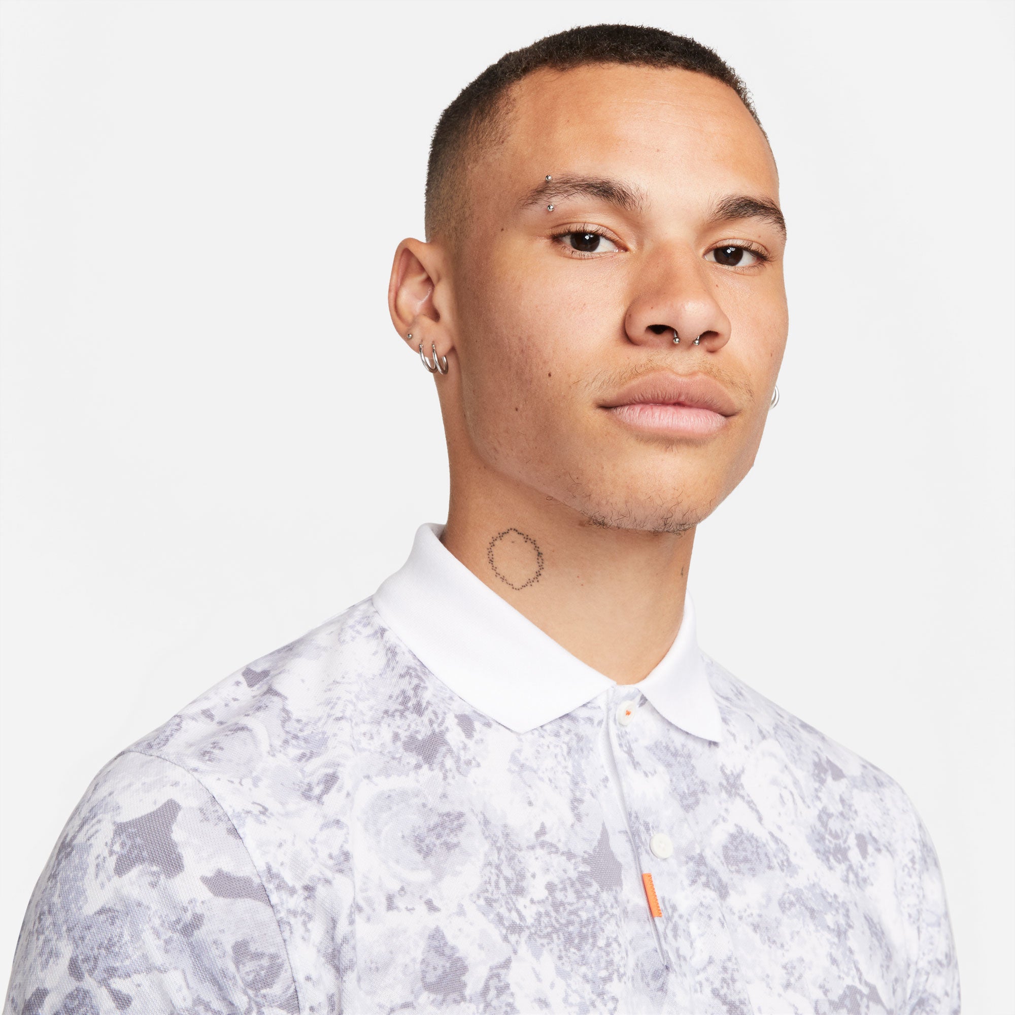 NikeCourt Dri-FIT Heritage London Men's Printed Tennis Polo White (3)