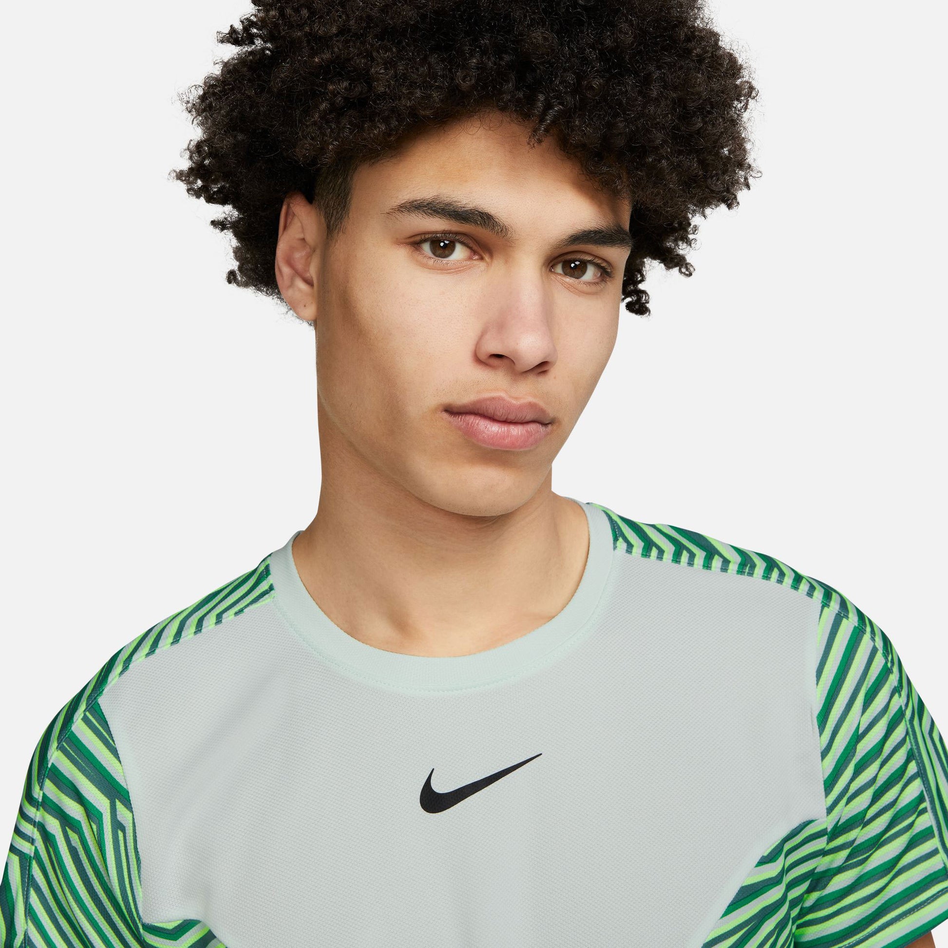 NikeCourt Dri-FIT Slam Paris Men's Tennis Shirt Green (3)
