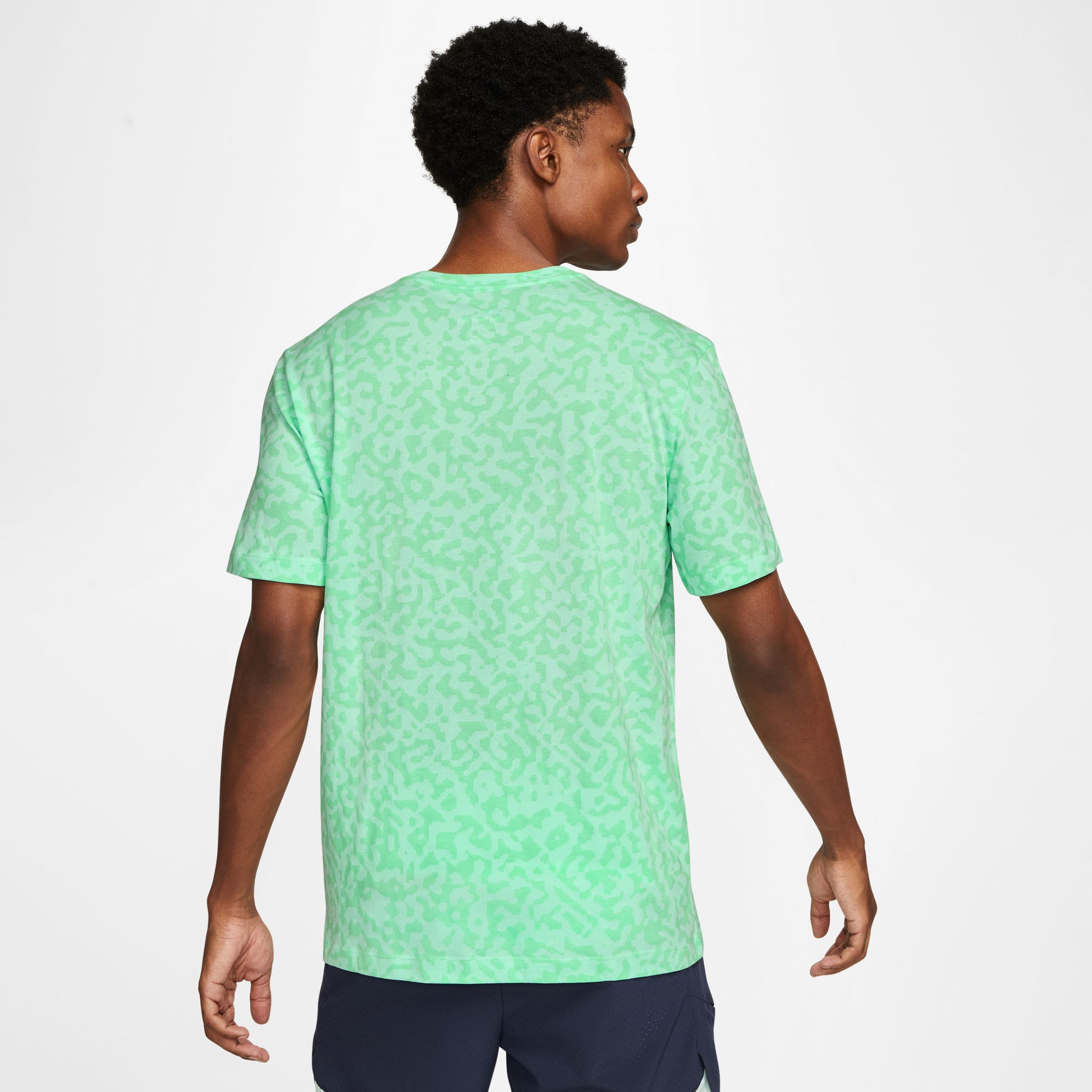 NikeCourt Dri-FIT Slam Paris Men's Tennis T-Shirt Green (2)