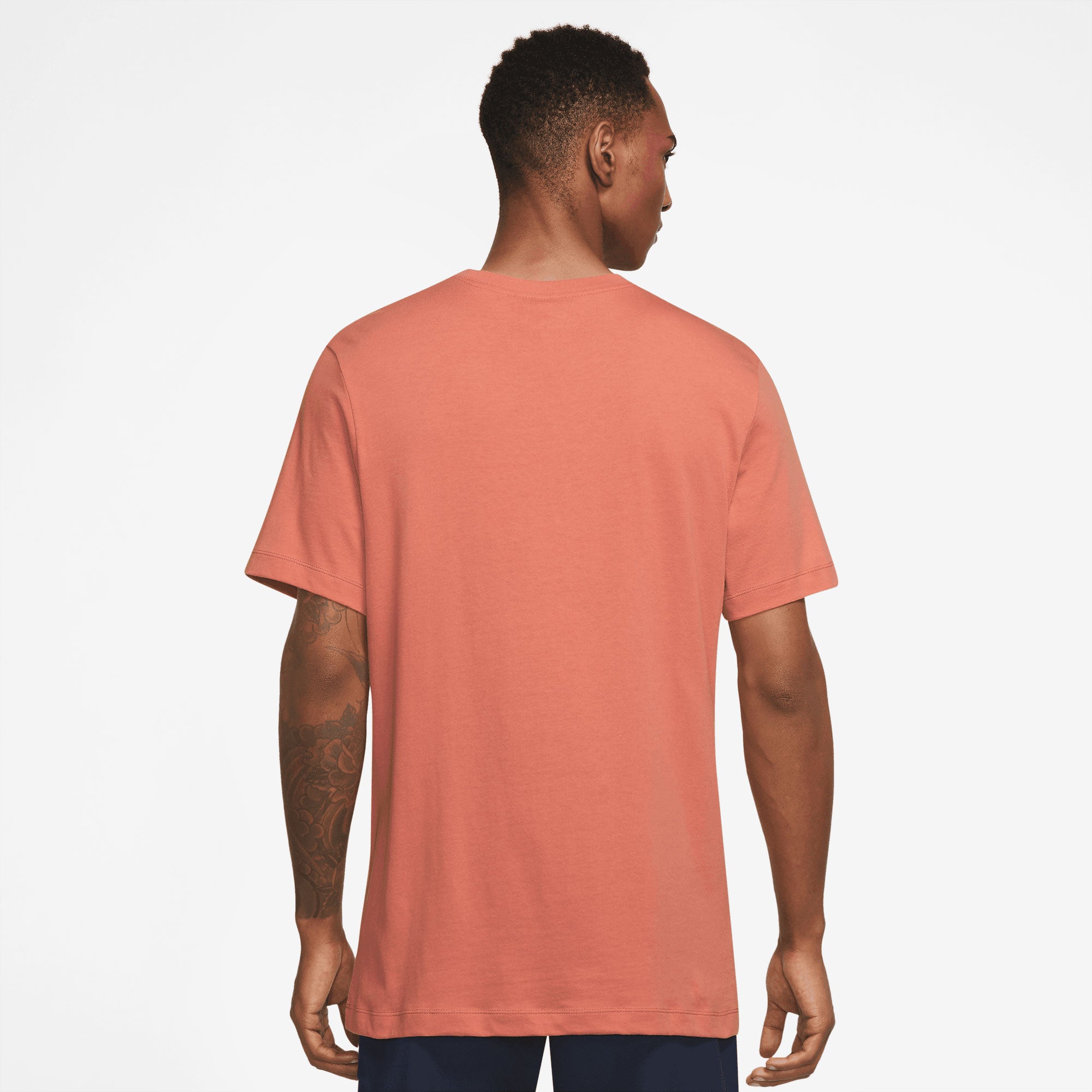 NikeCourt Seasonal Court Men's Tennis T-Shirt Orange (2)