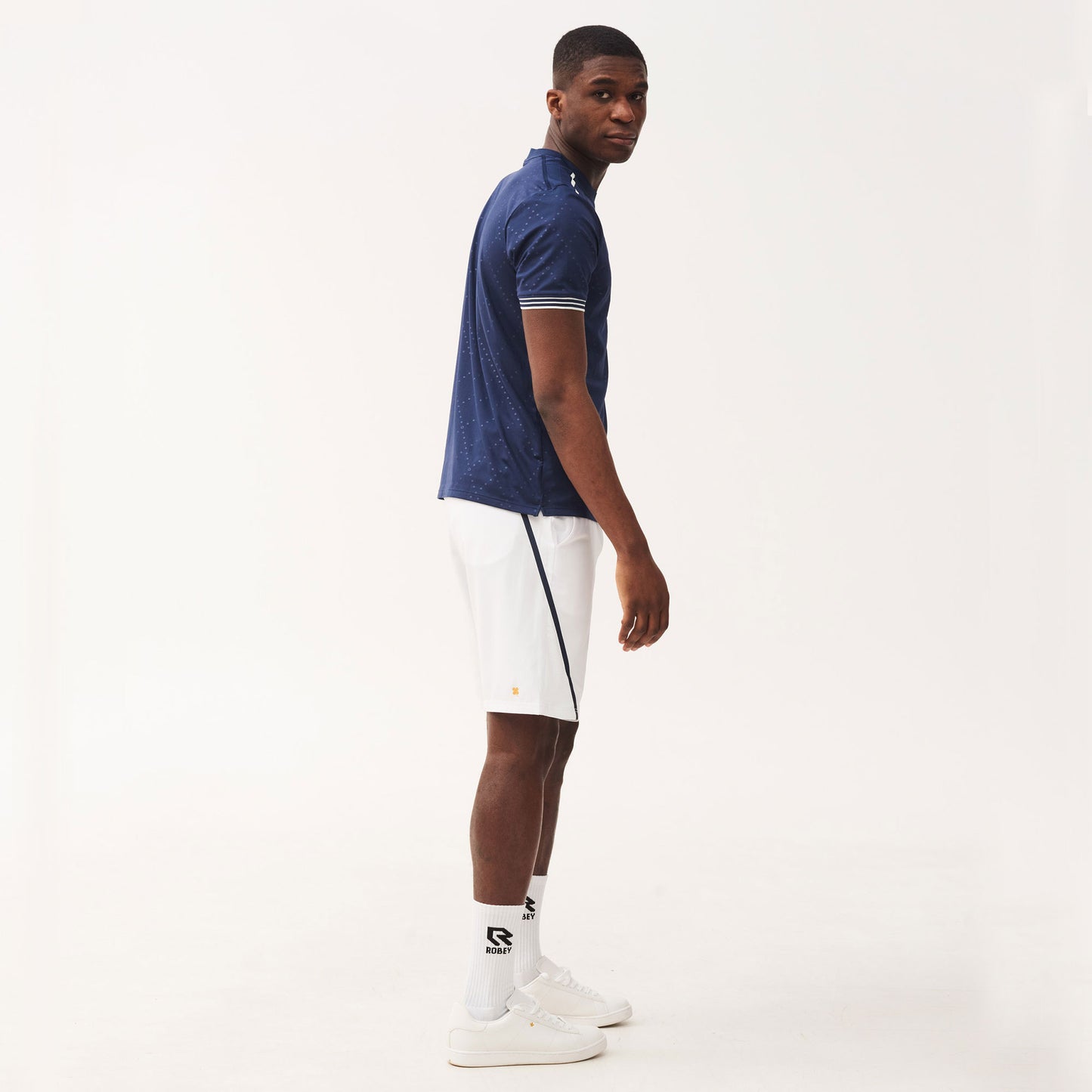 Robey Grip Men's 9-Inch Tennis Shorts White/Dark Blue (3)