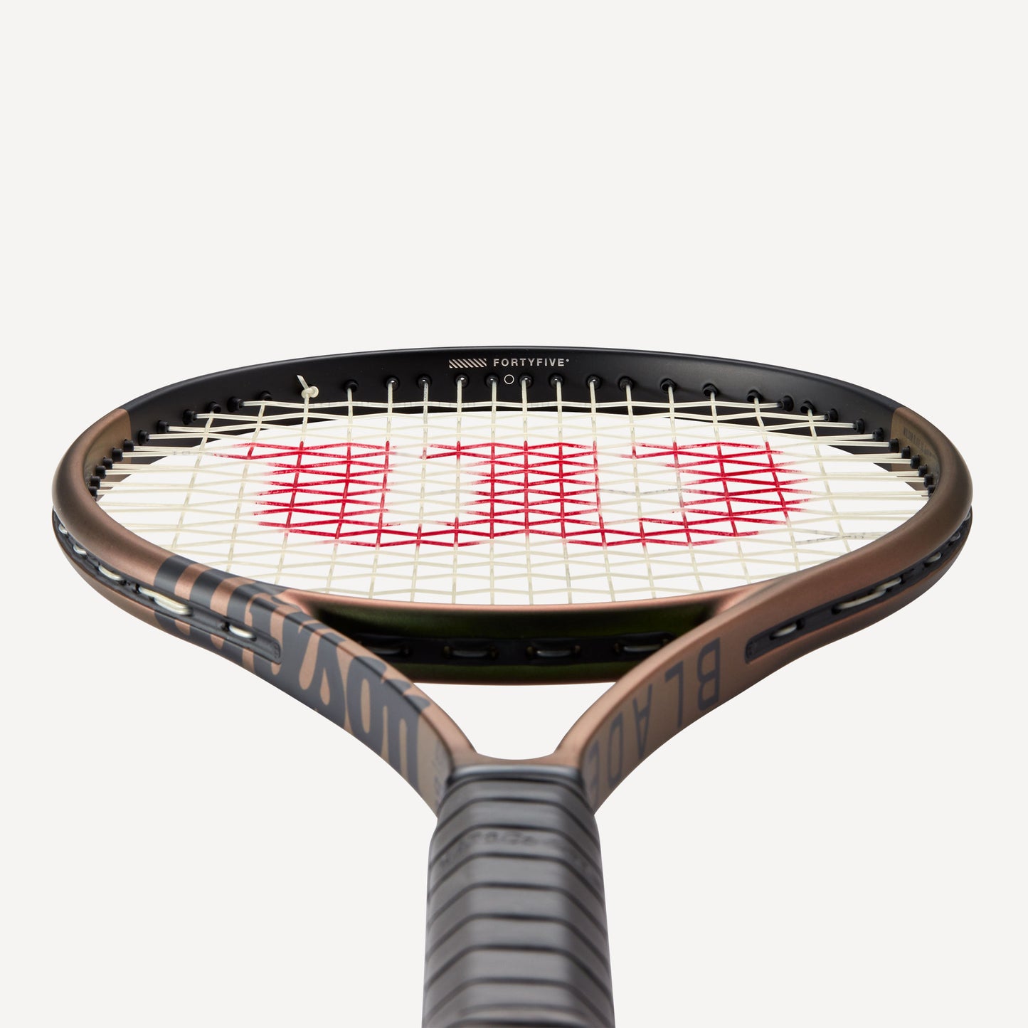 Wilson Blade 98 16x19 V8 Tennis Racket (4)